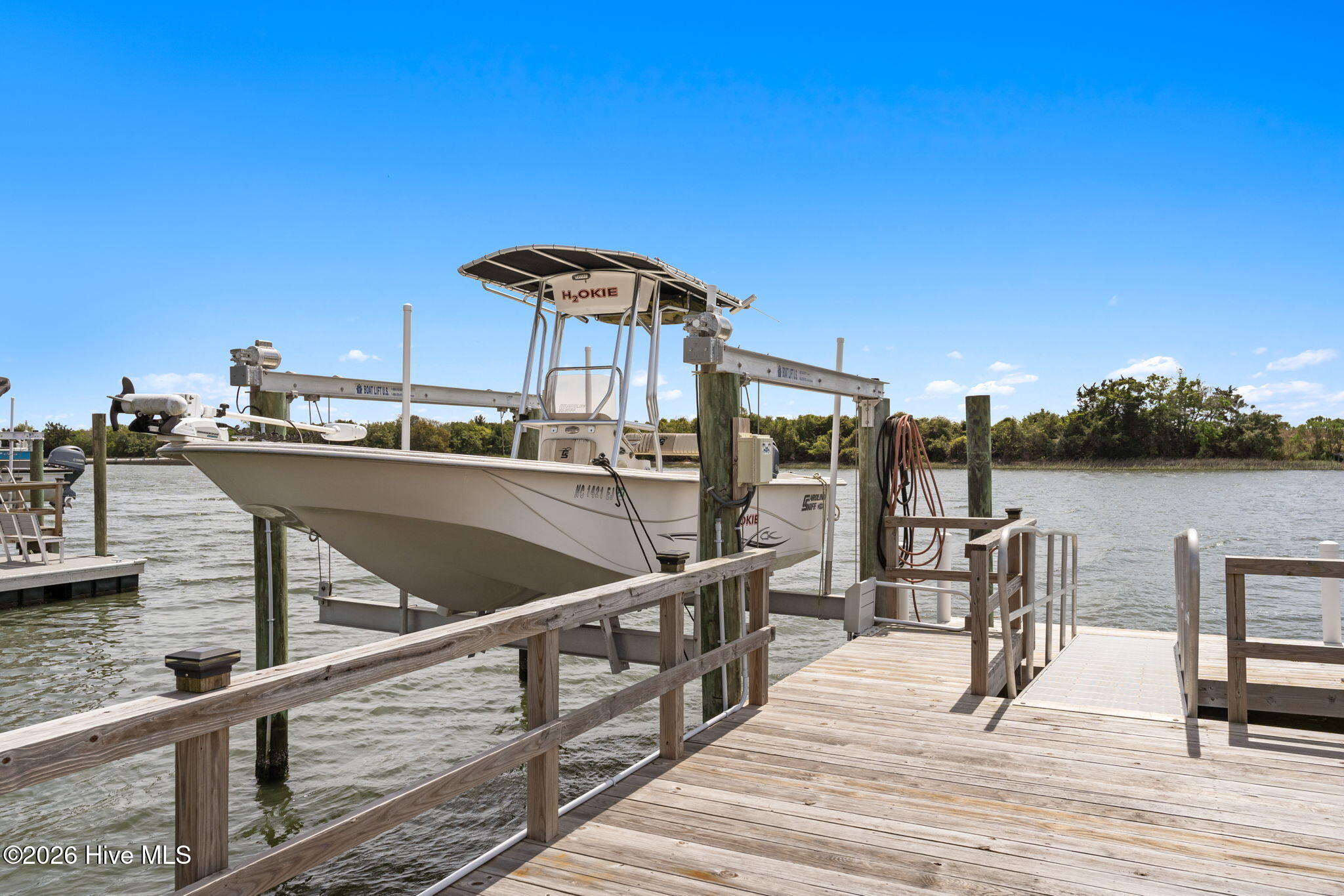 100566344 | Photo 10