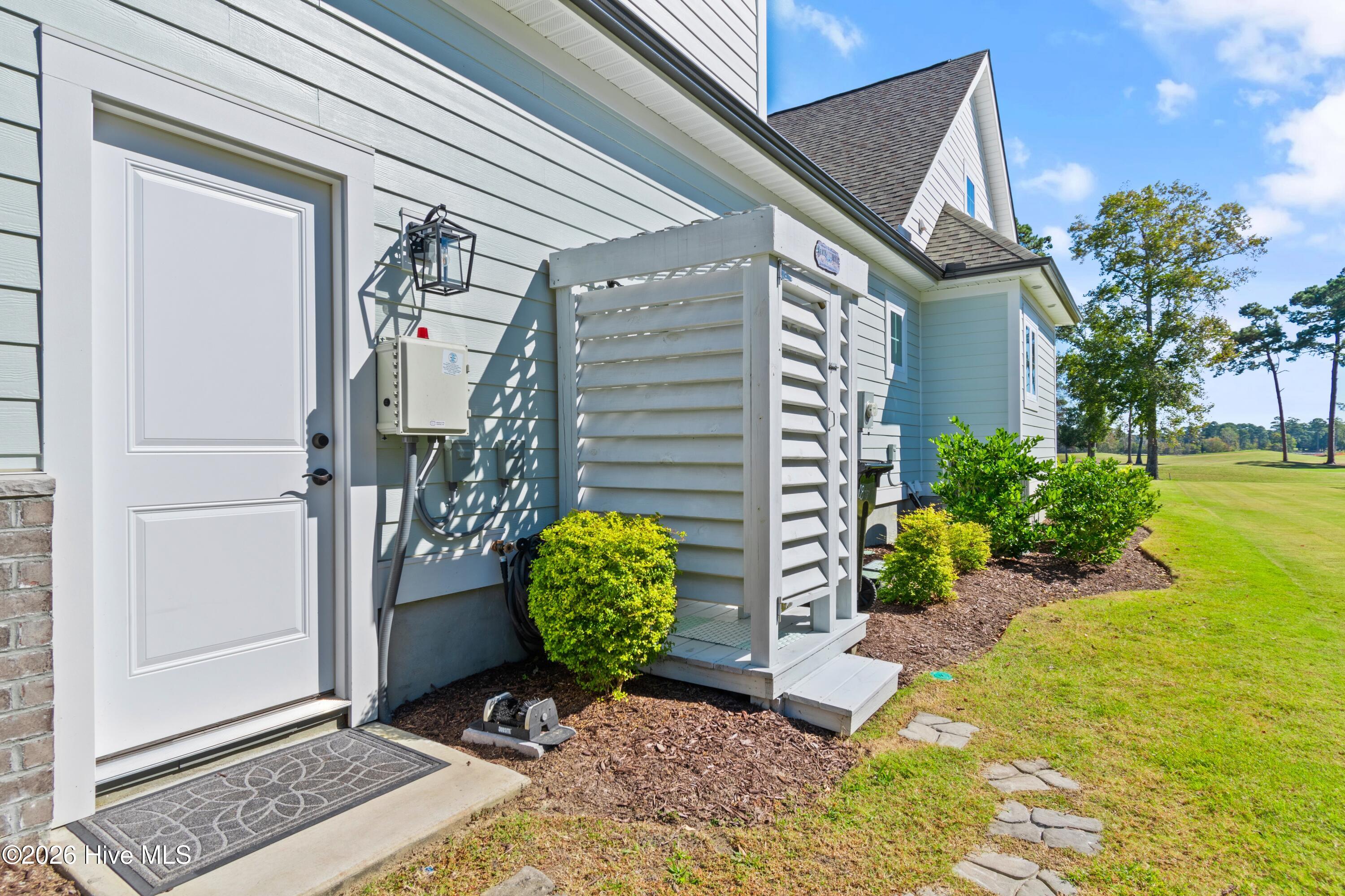 100554394 | Photo 51