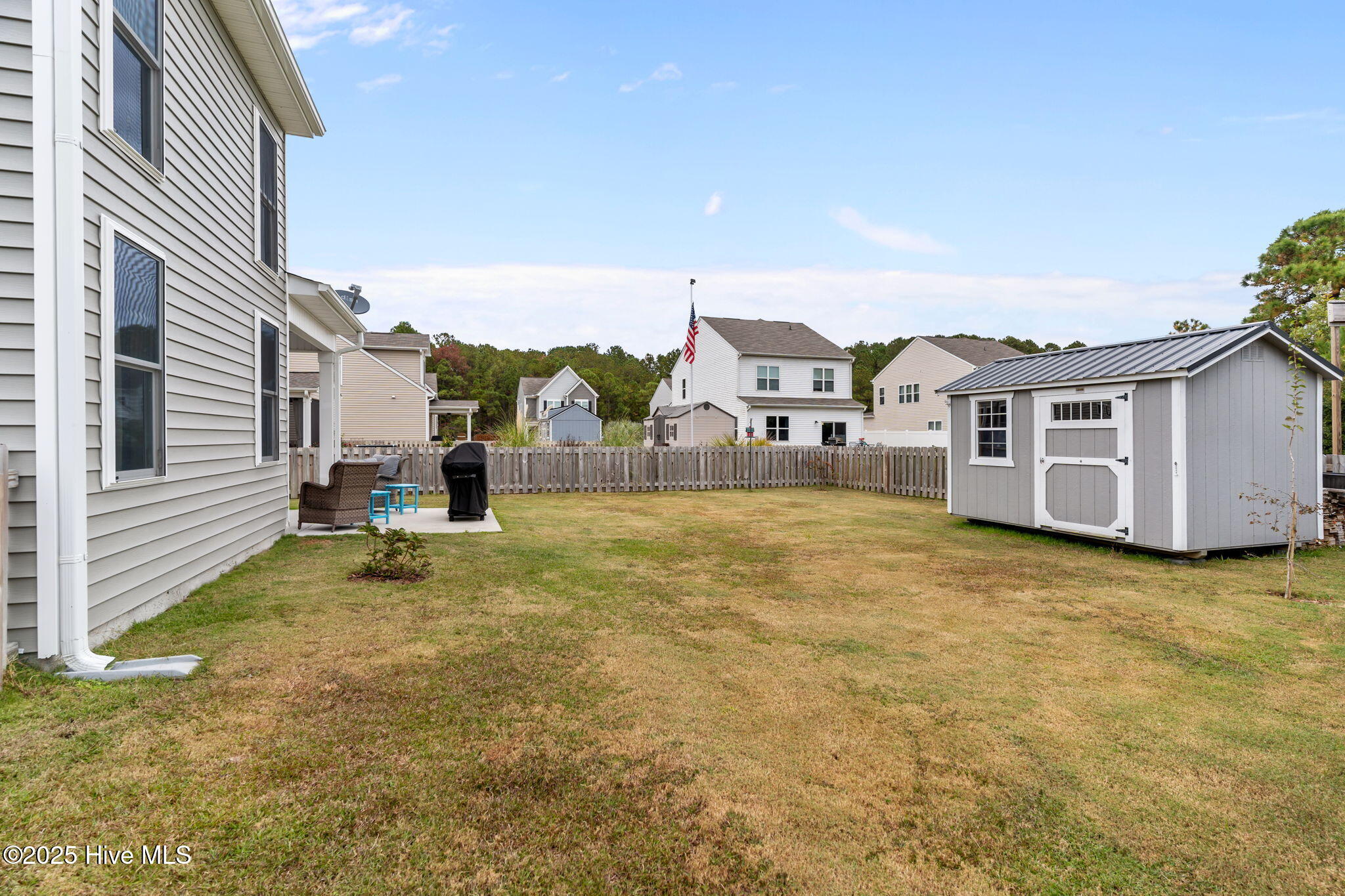 100540695 | Photo 43