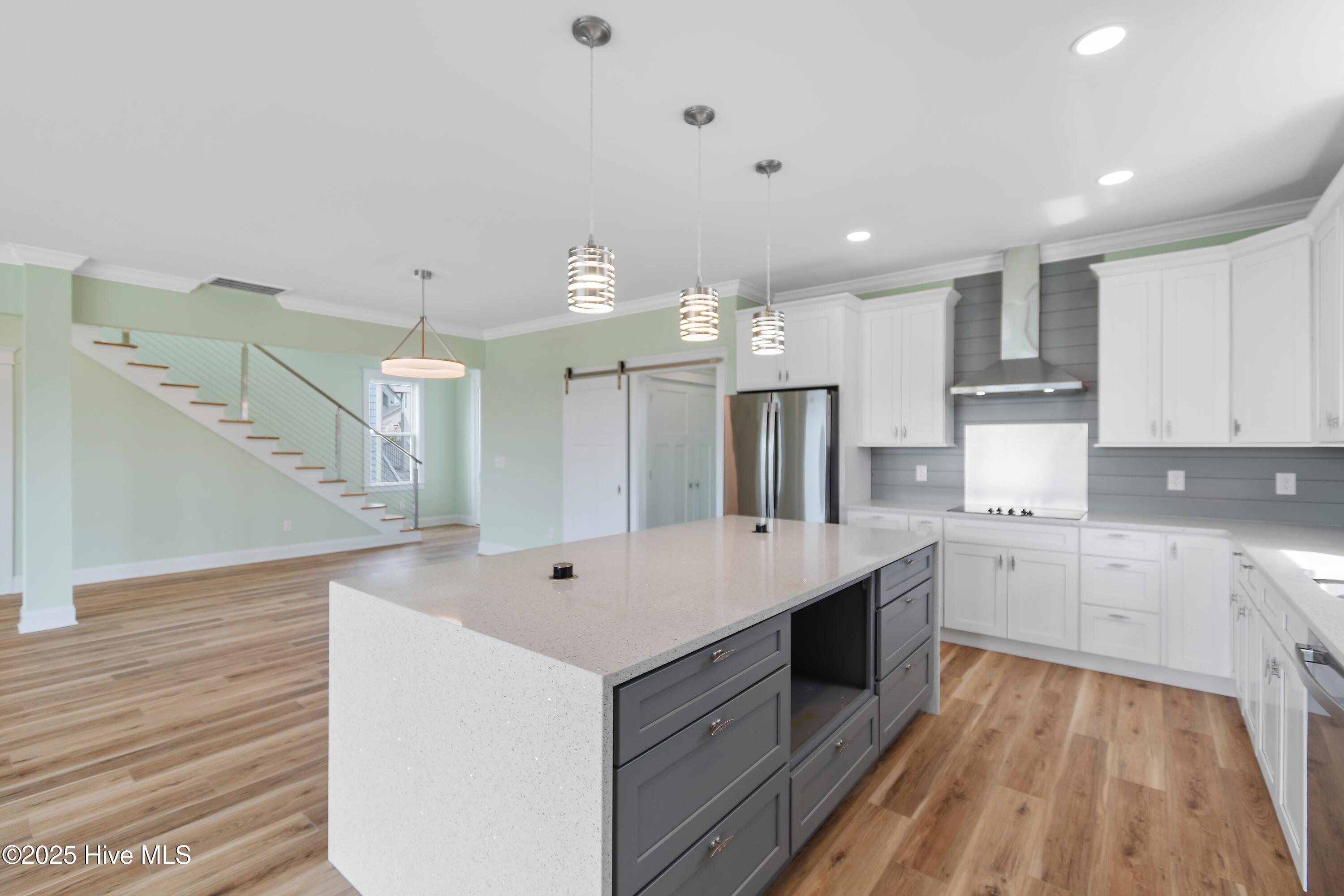 100549252 | Photo 22