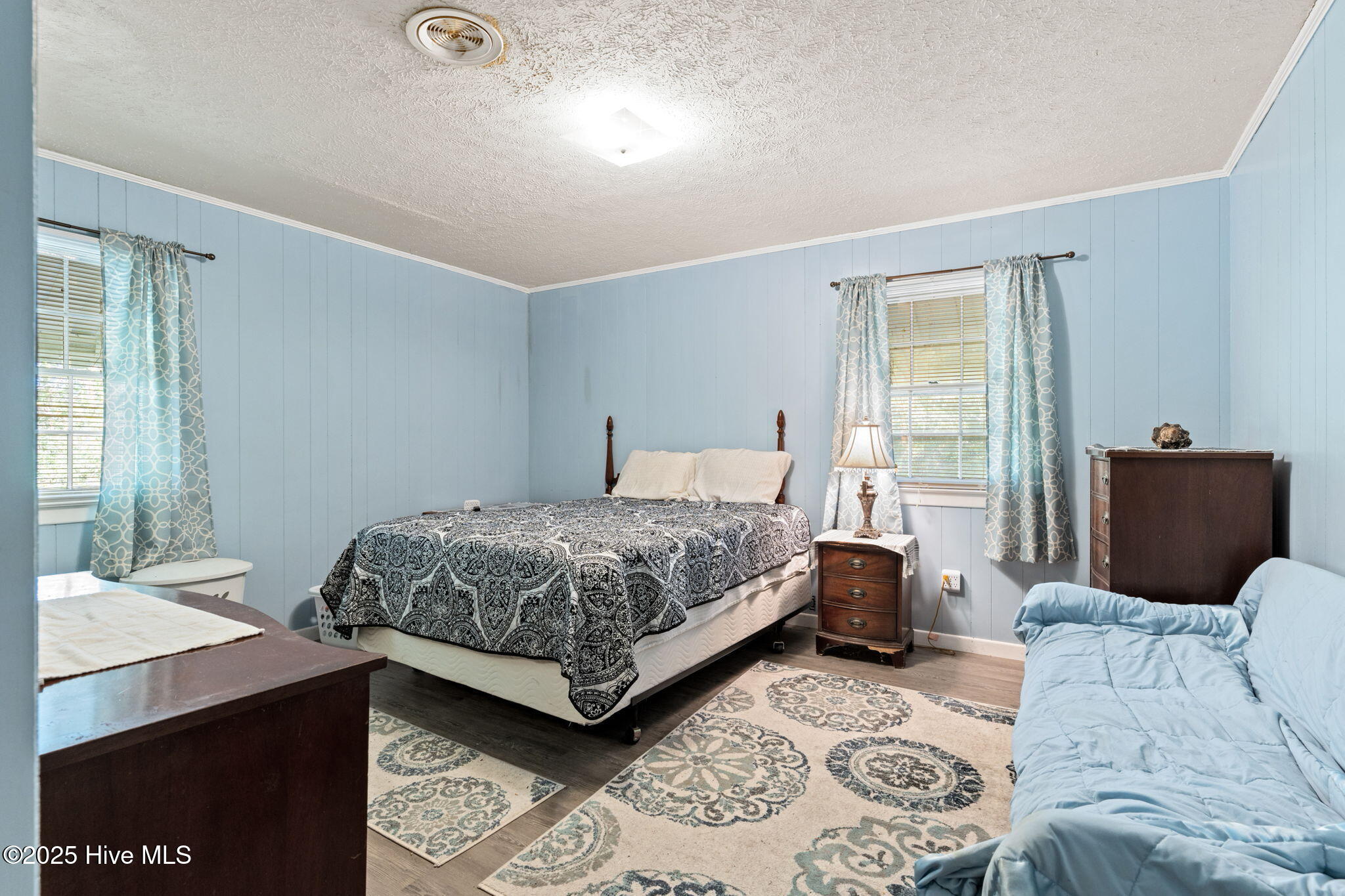 100537275 | Photo 13