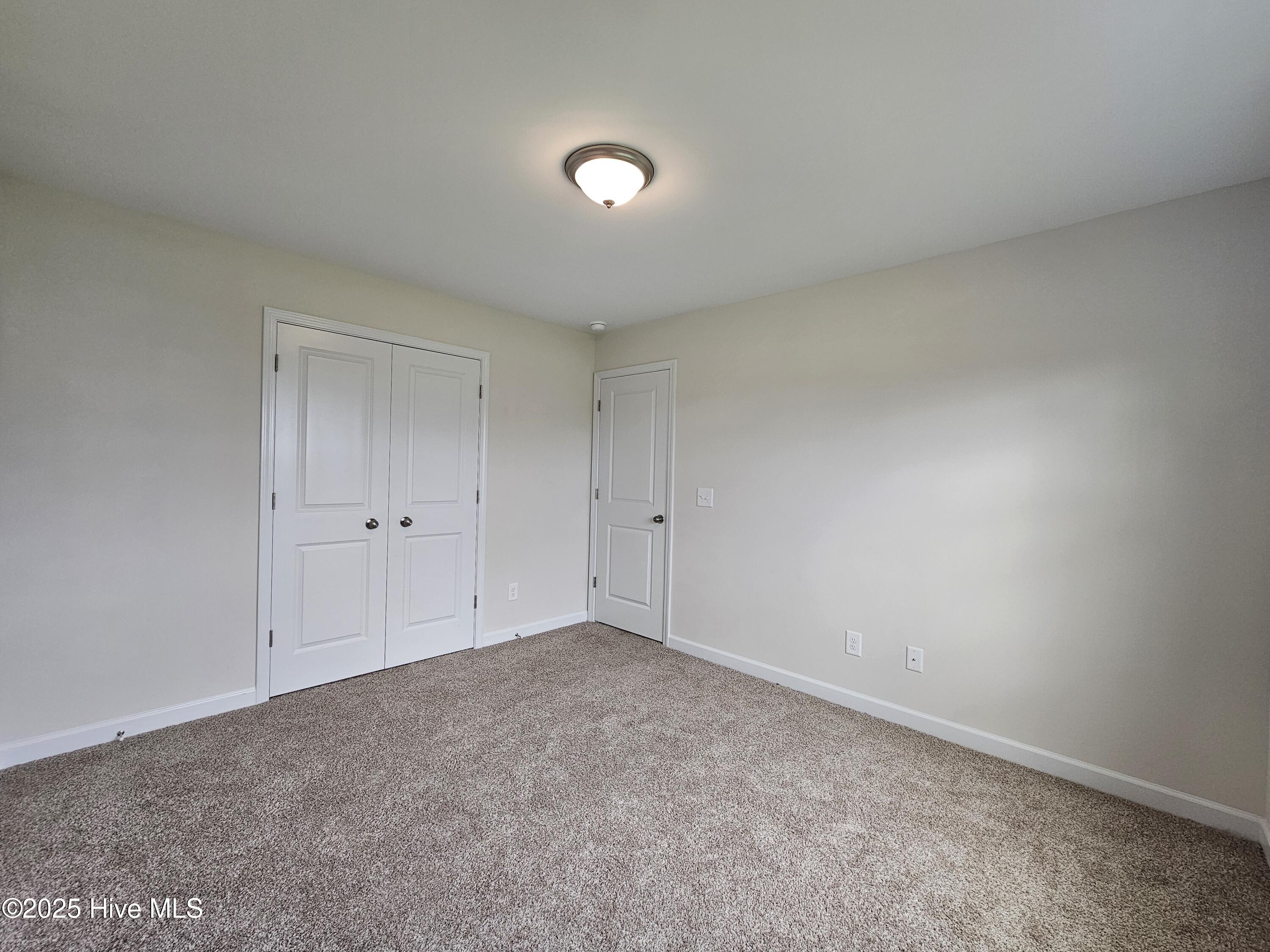 100526822 | Photo 19