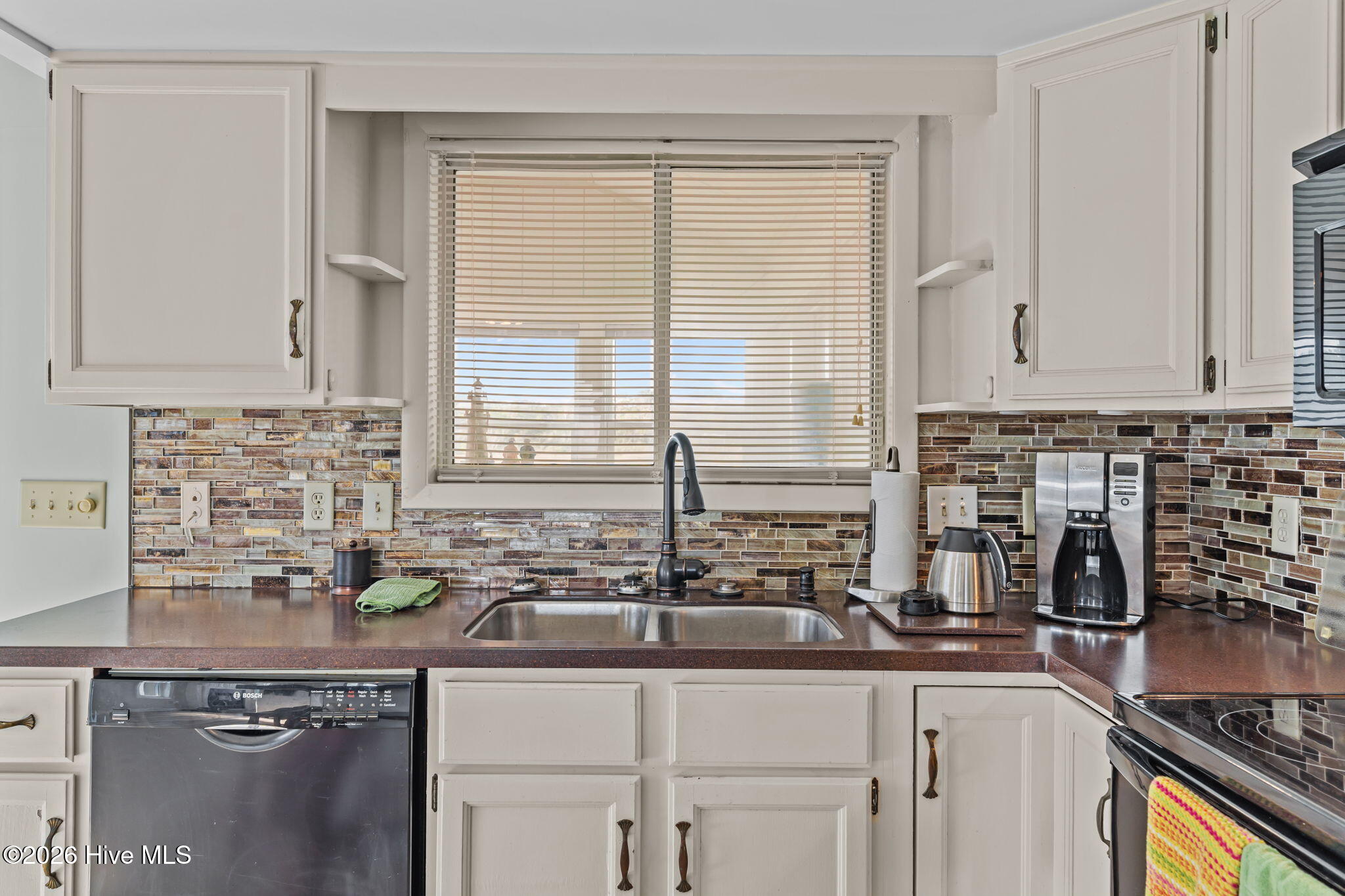 100553144 | Photo 18