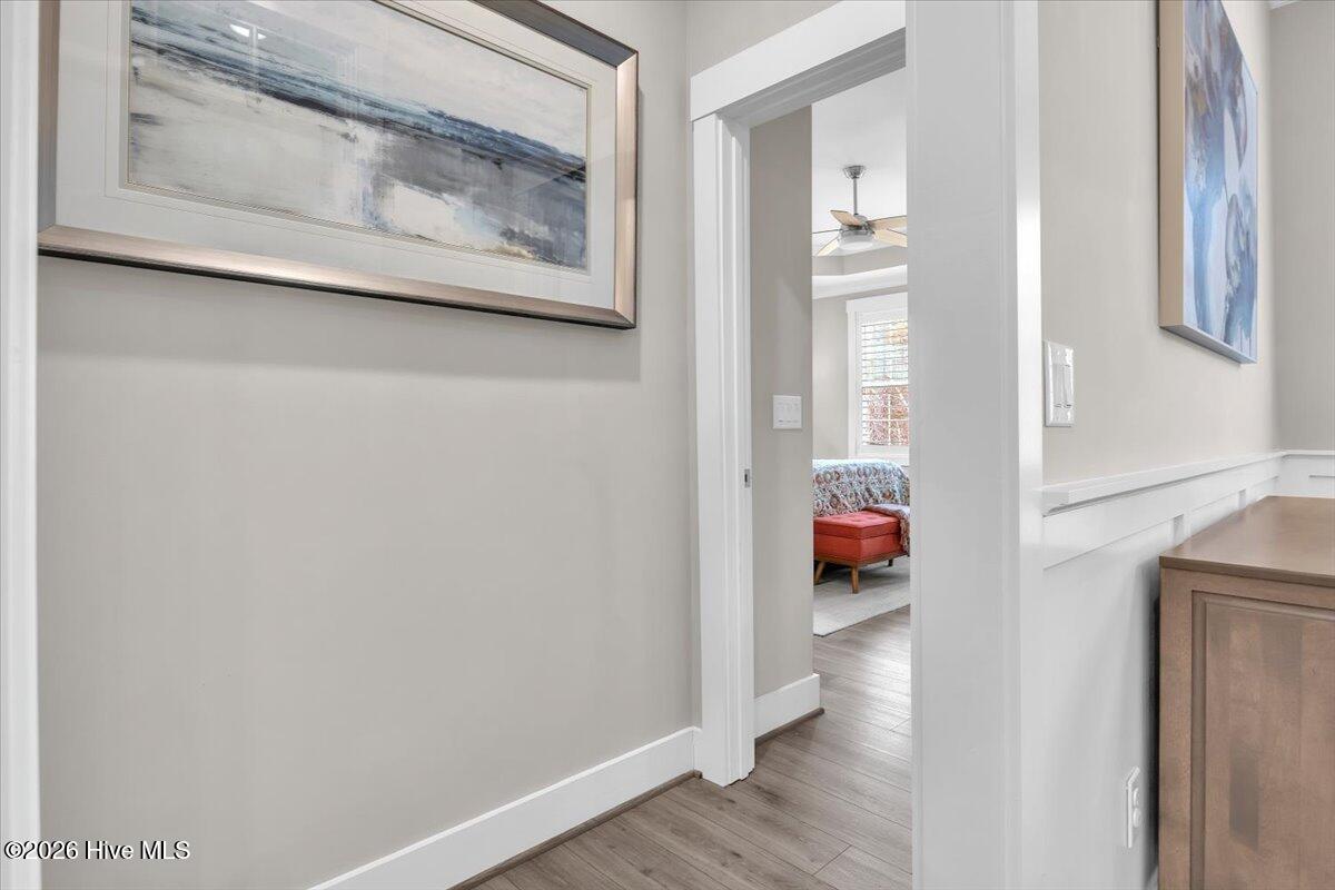 100558709 | Photo 41