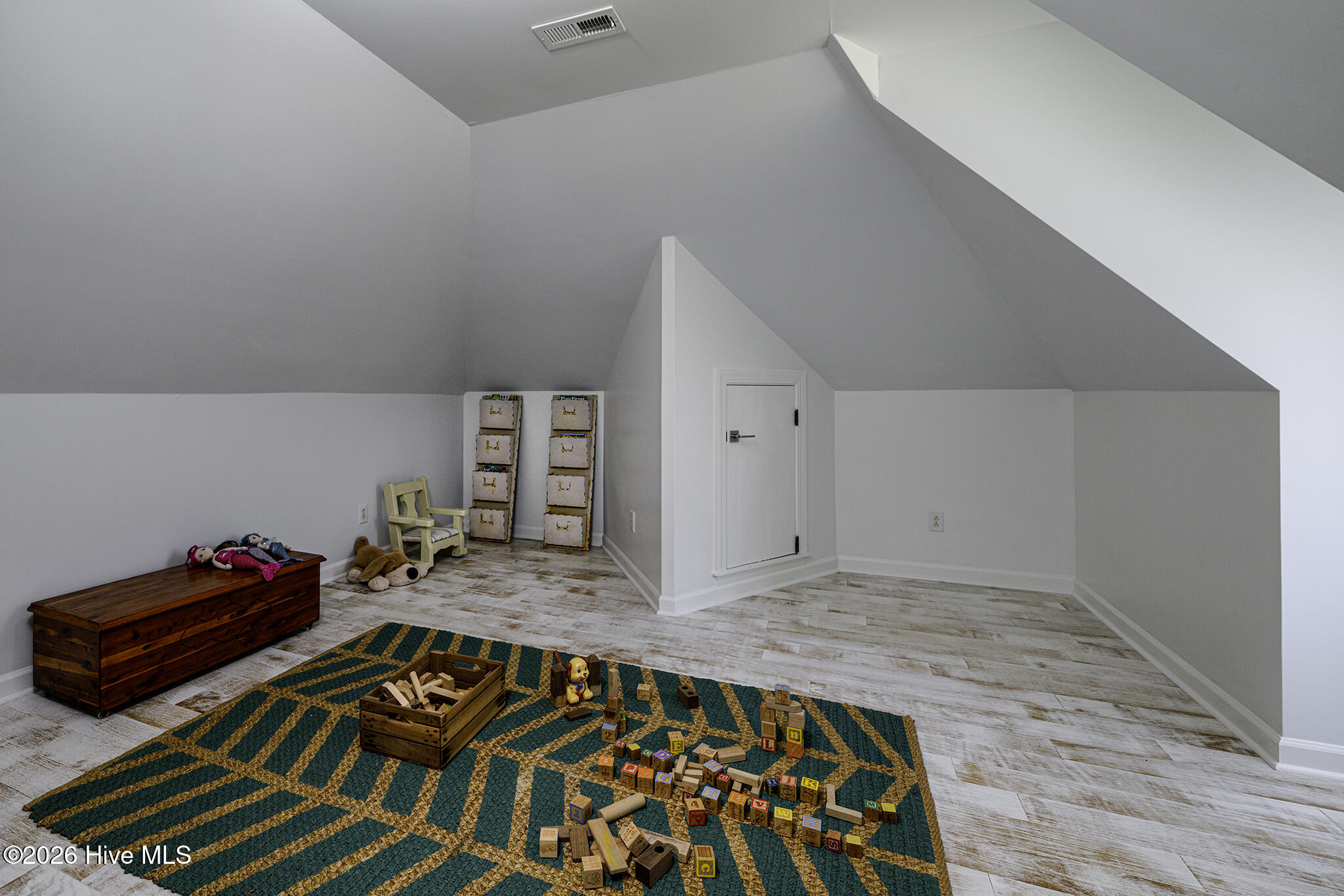 Upstairs Bonus Room Above the Garage