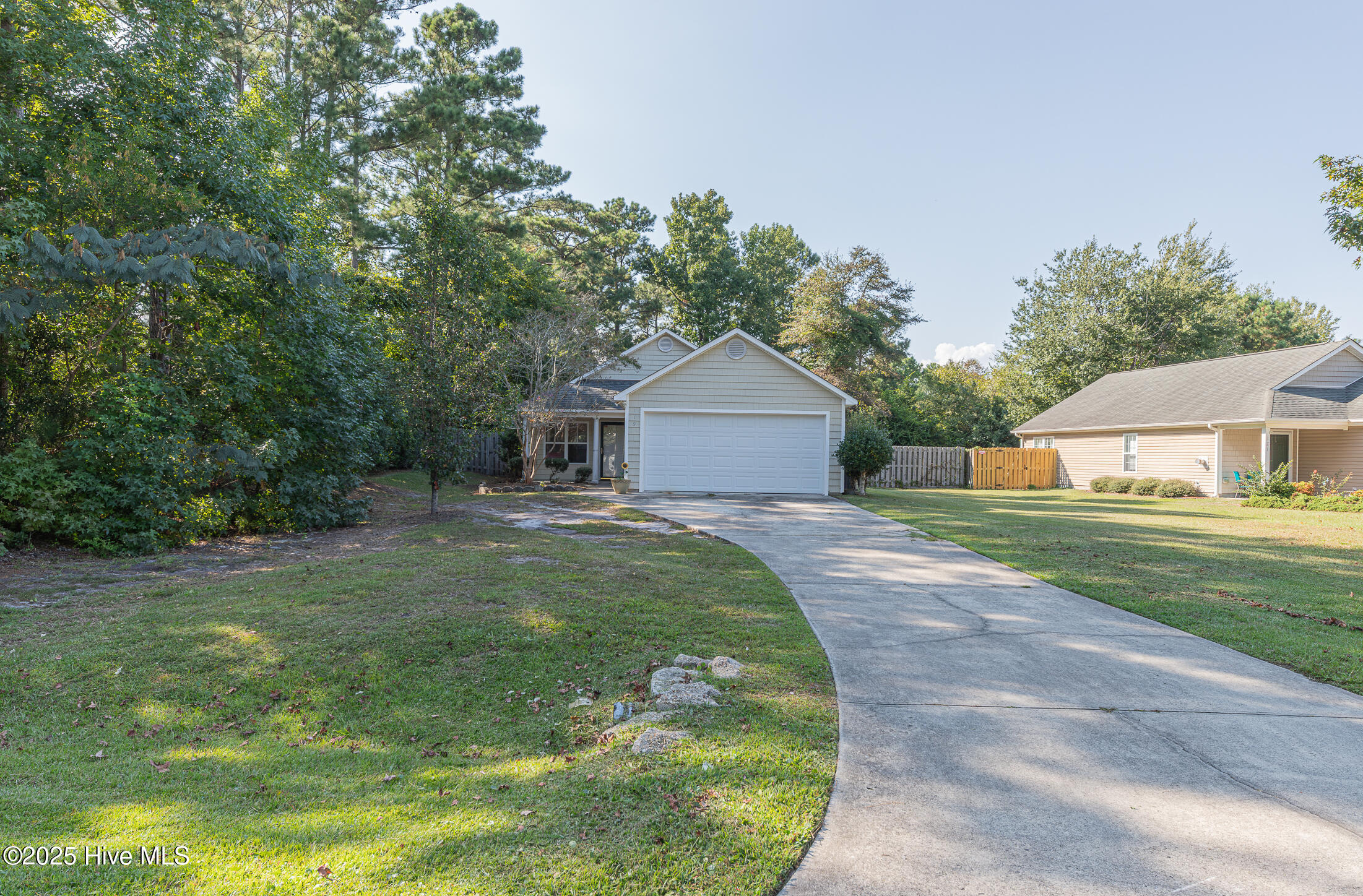 119 Red Bird Lane, Hampstead, NC 28443 – photo 2: 6FRONT