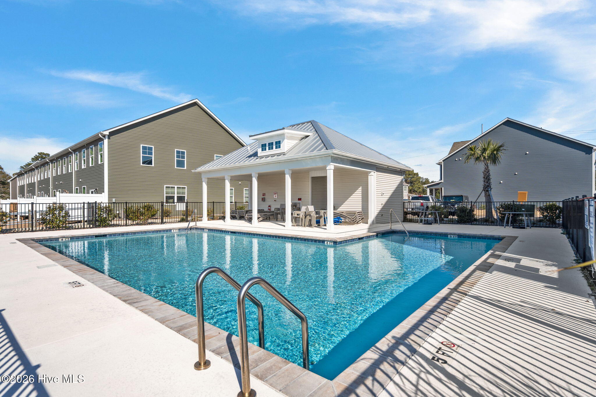 100555549 | Photo 35