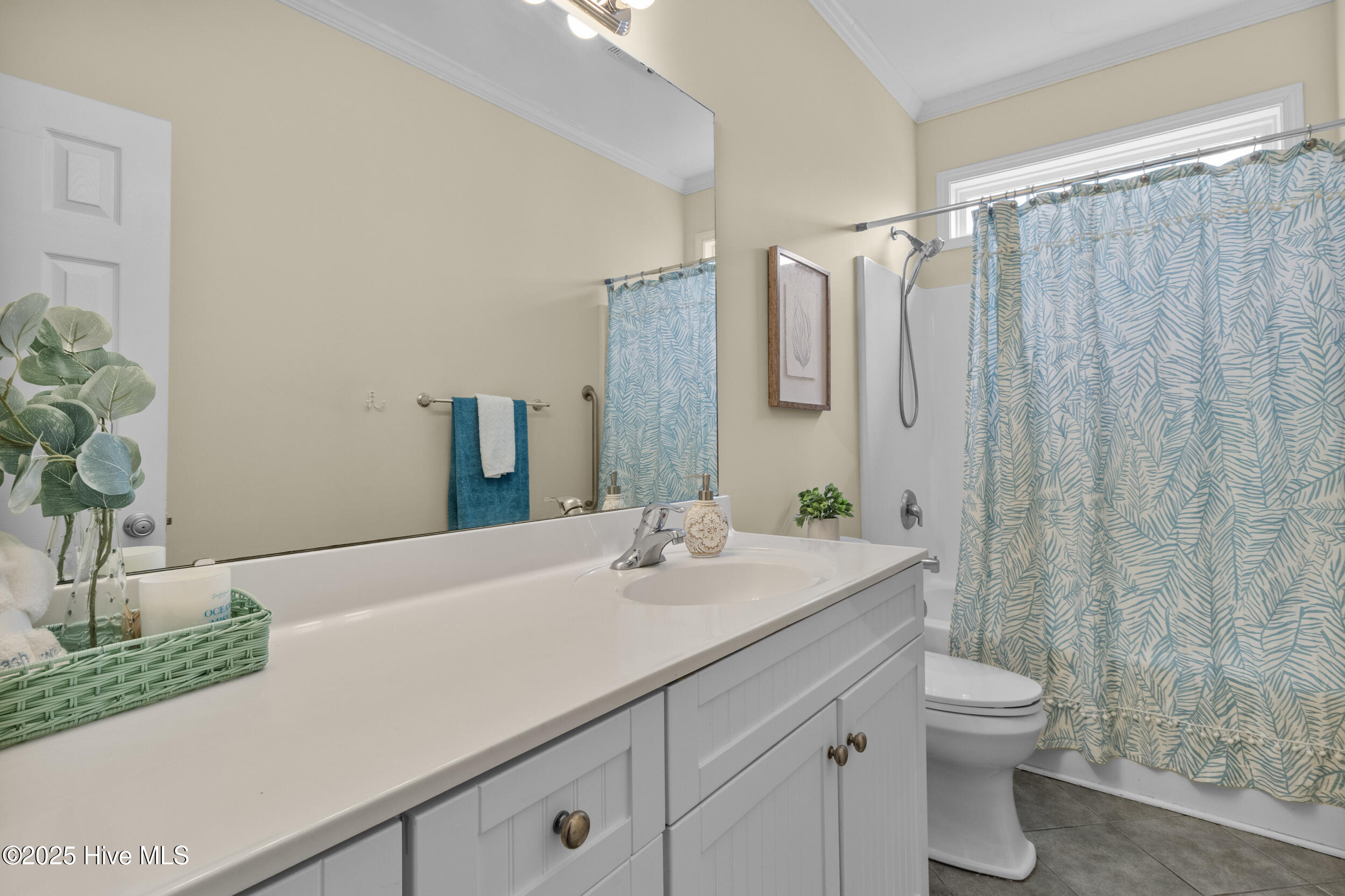 100536590 | Photo 29