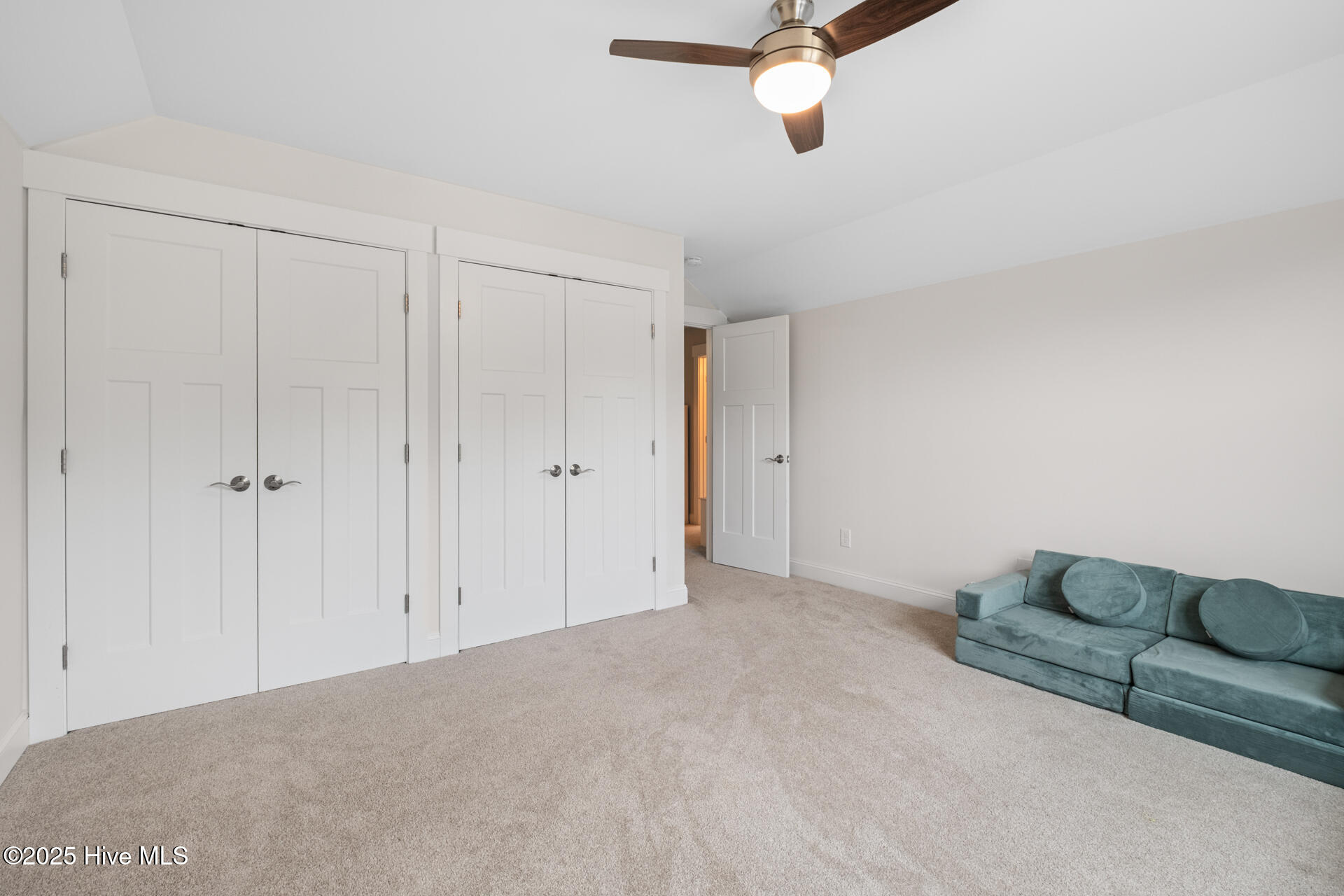 100554078 | Photo 45