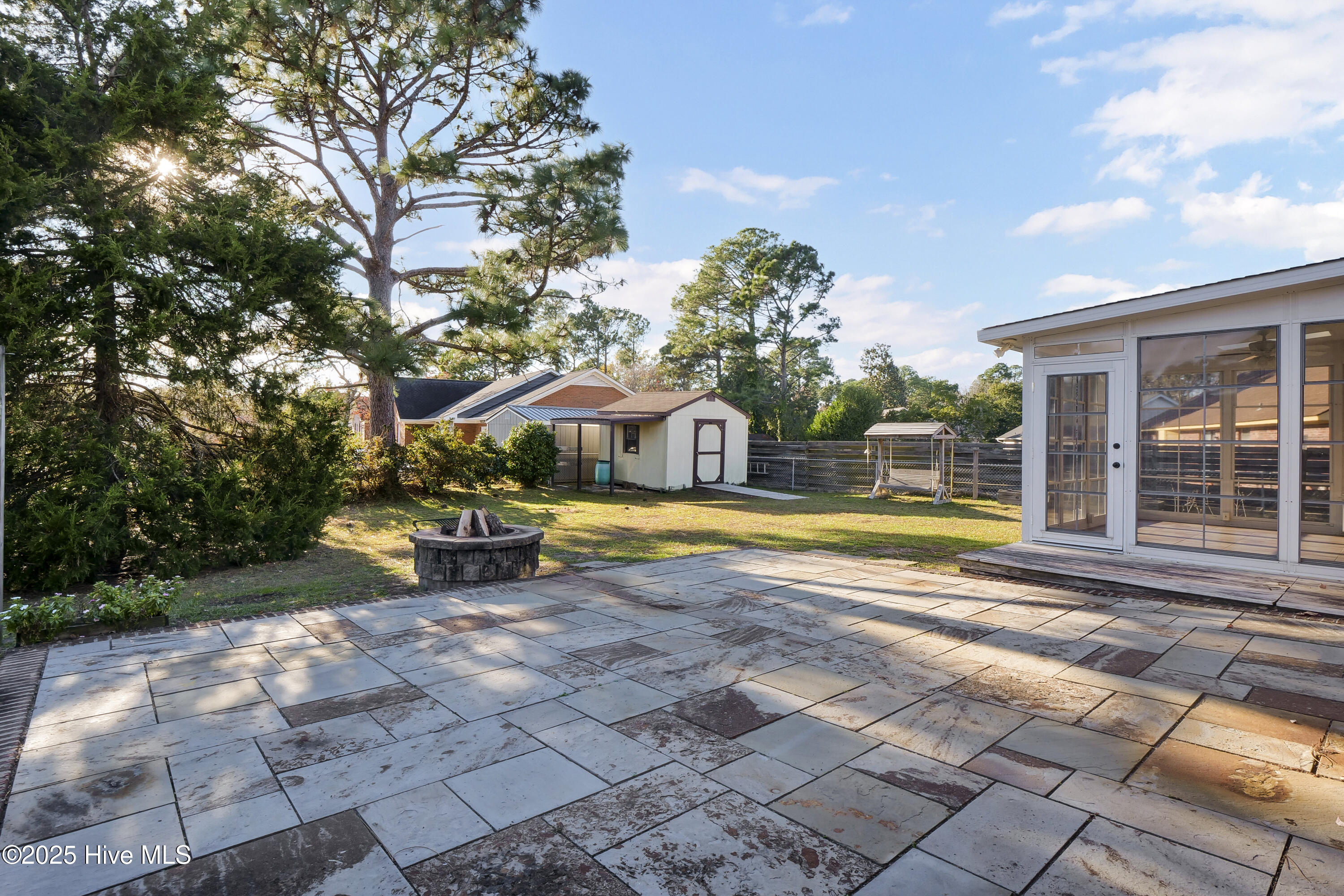 100543465 | Photo 23