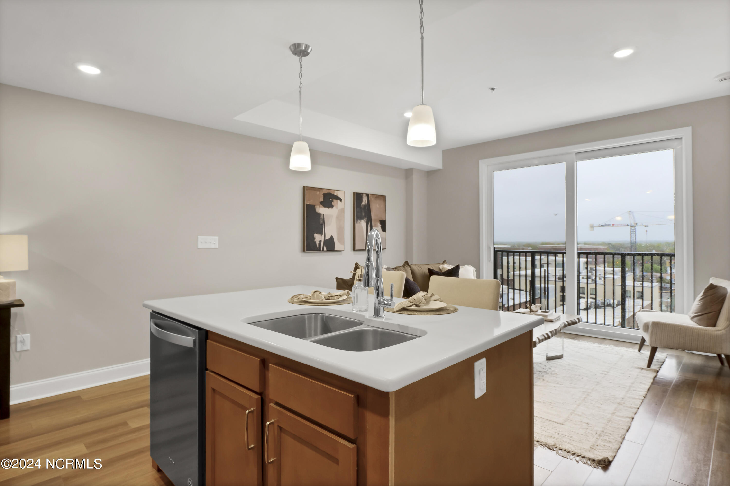 14 Grace Street 920, Wilmington, NC 28401 – photo 7: Kitchen Island