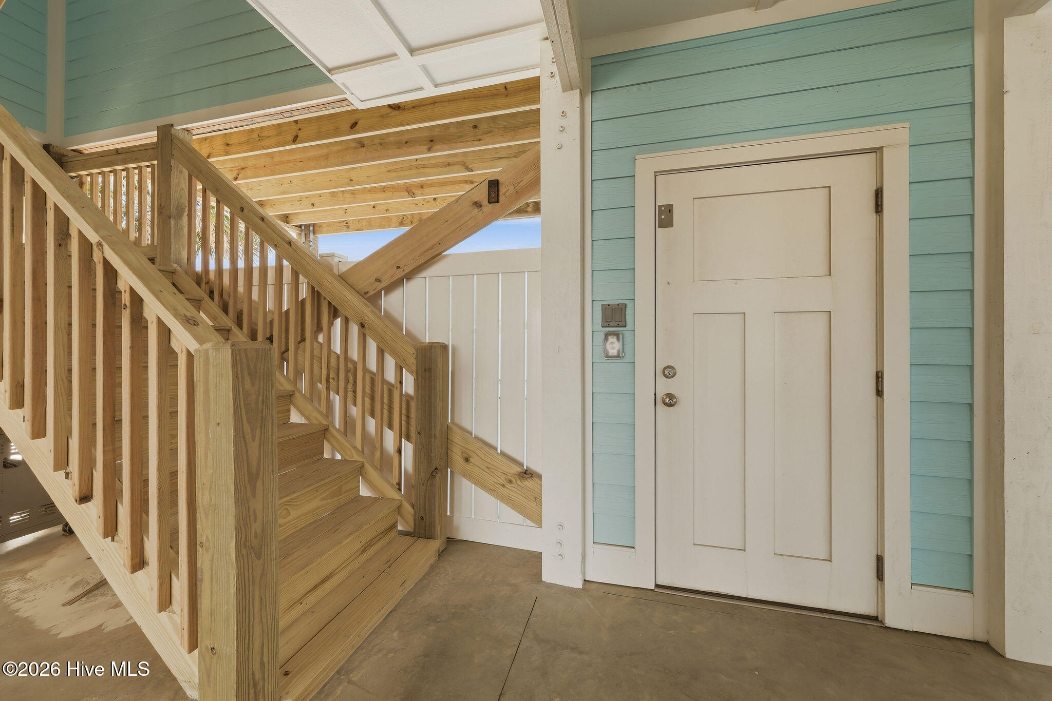 100559118 | Photo 74