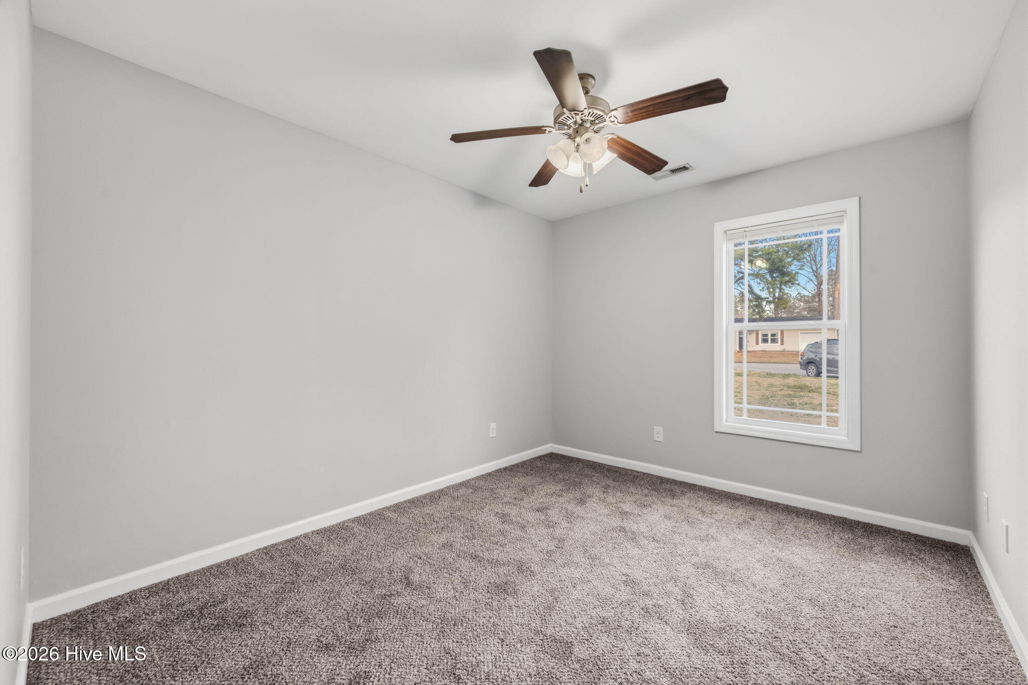 100558814 | Photo 30