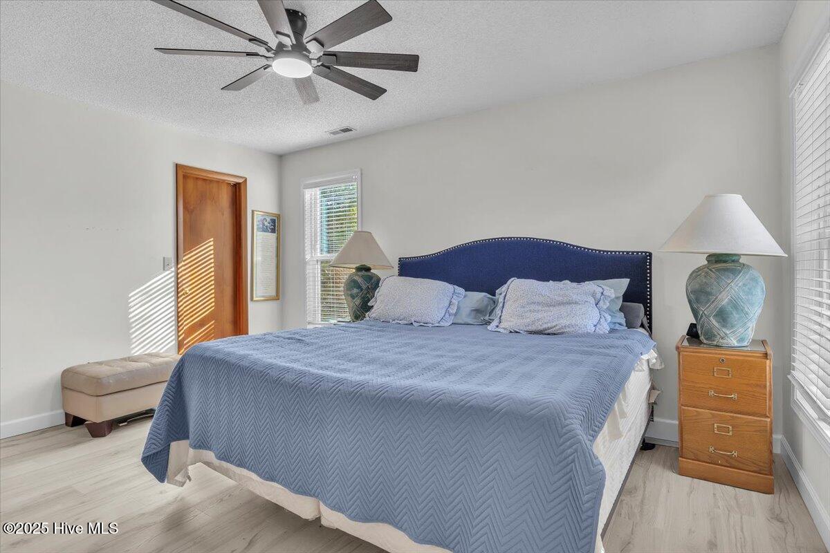 100539108 | Photo 23