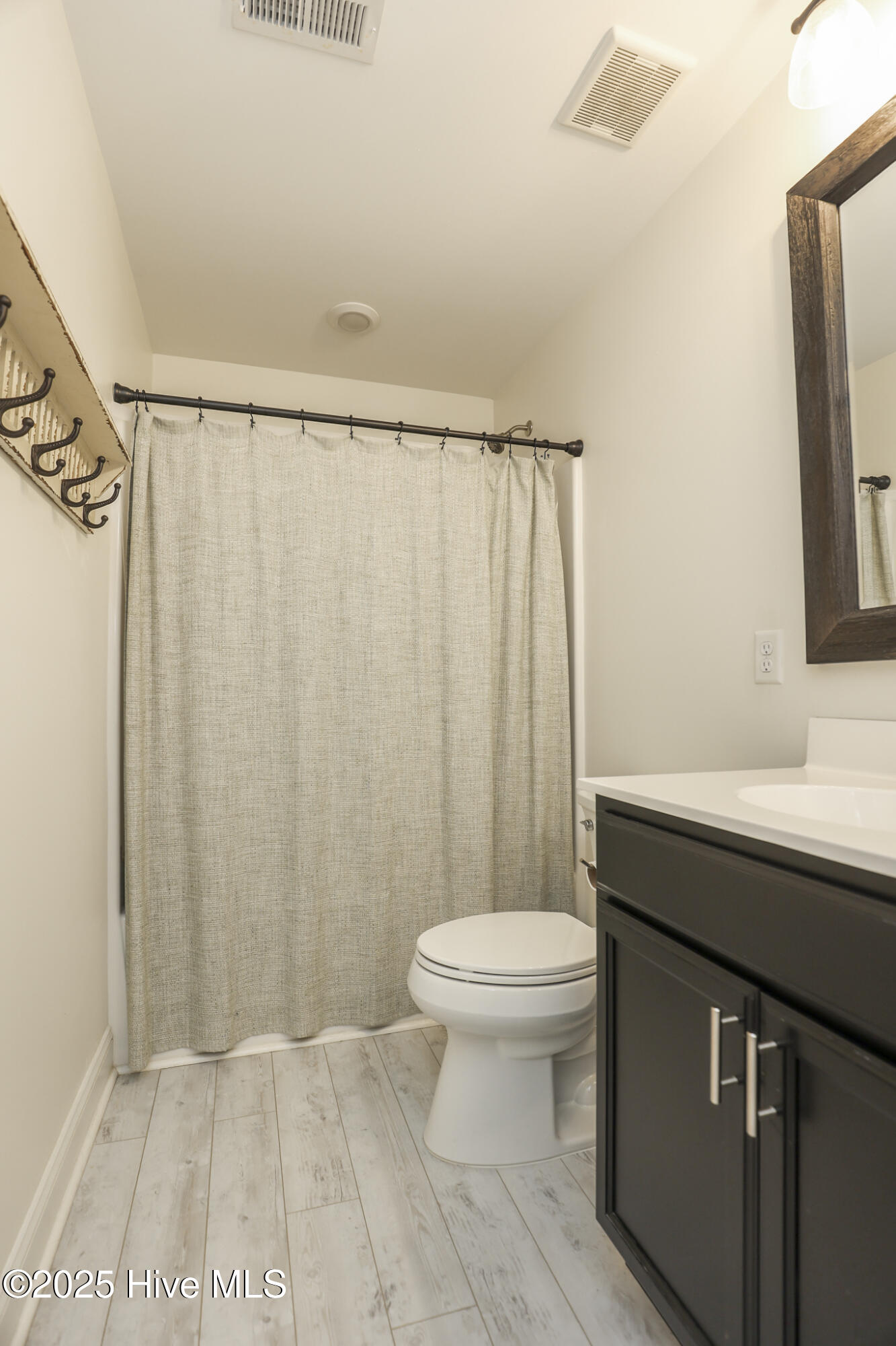 100513900 | Photo 48