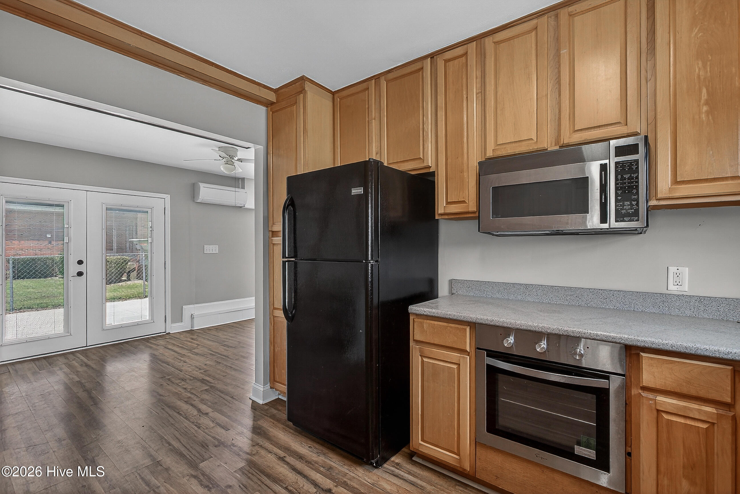 2732 White Oak River Road,Maysville