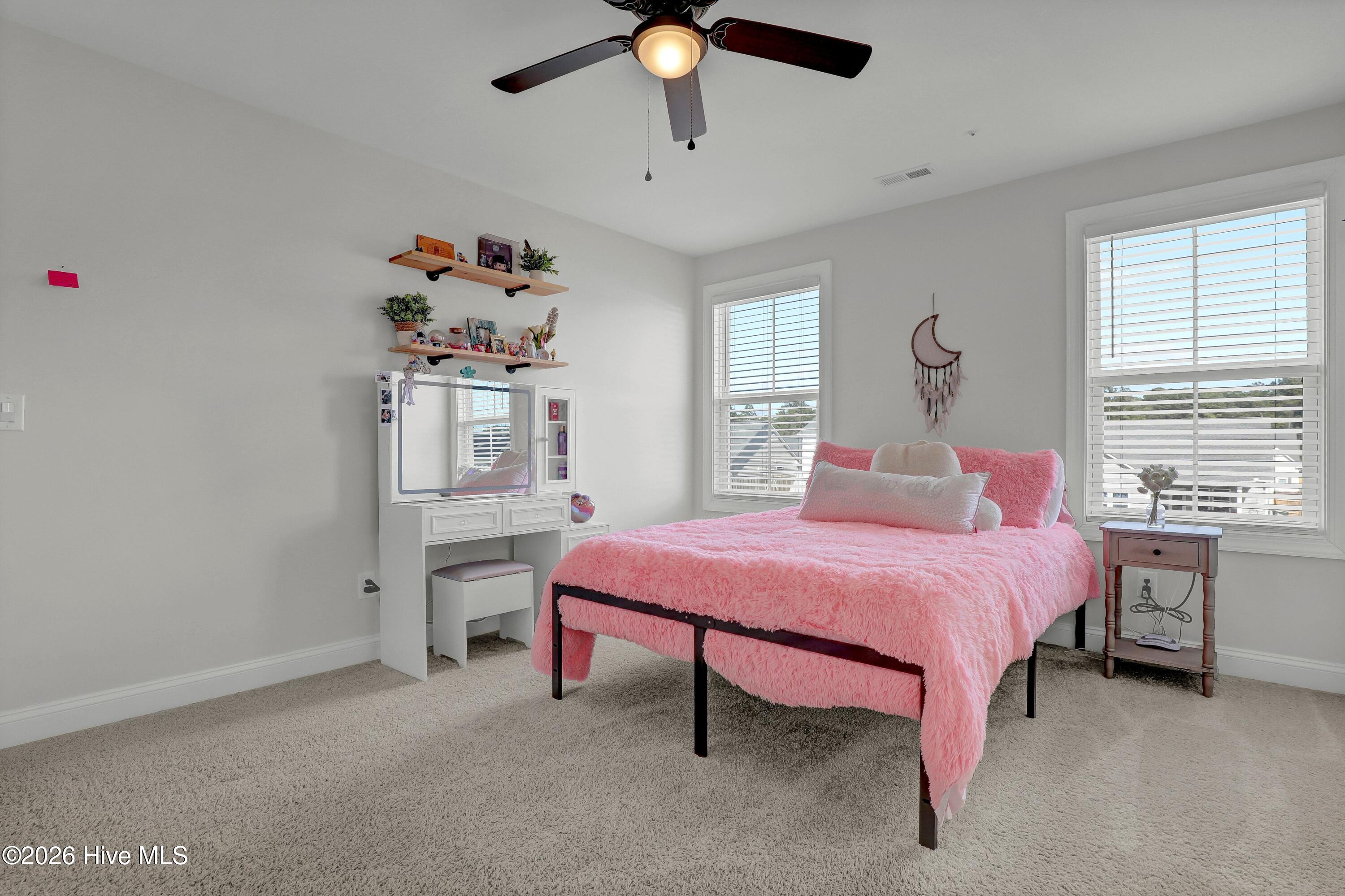 100555385 | Photo 18