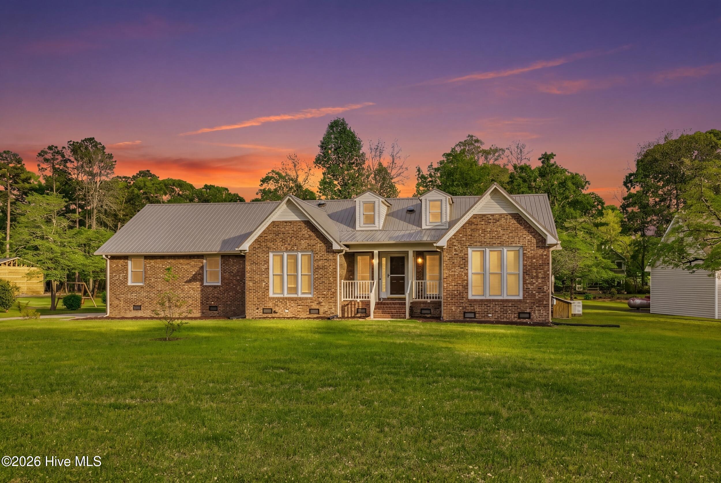 312 Channel Run Drive, New Bern, NC, 28562