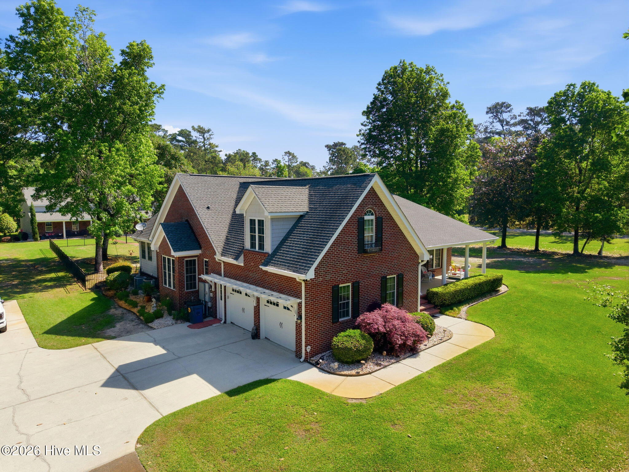 100570615 | Photo 53