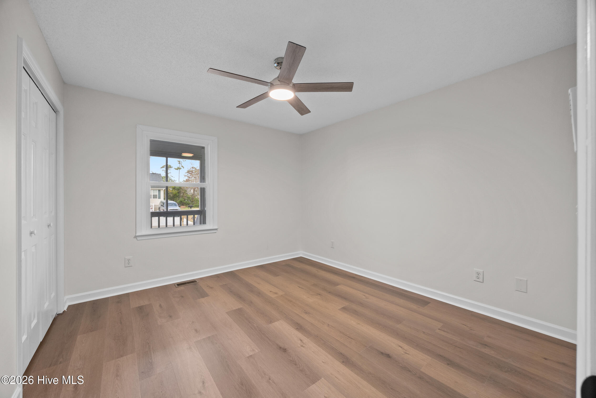 100559146 | Photo 31