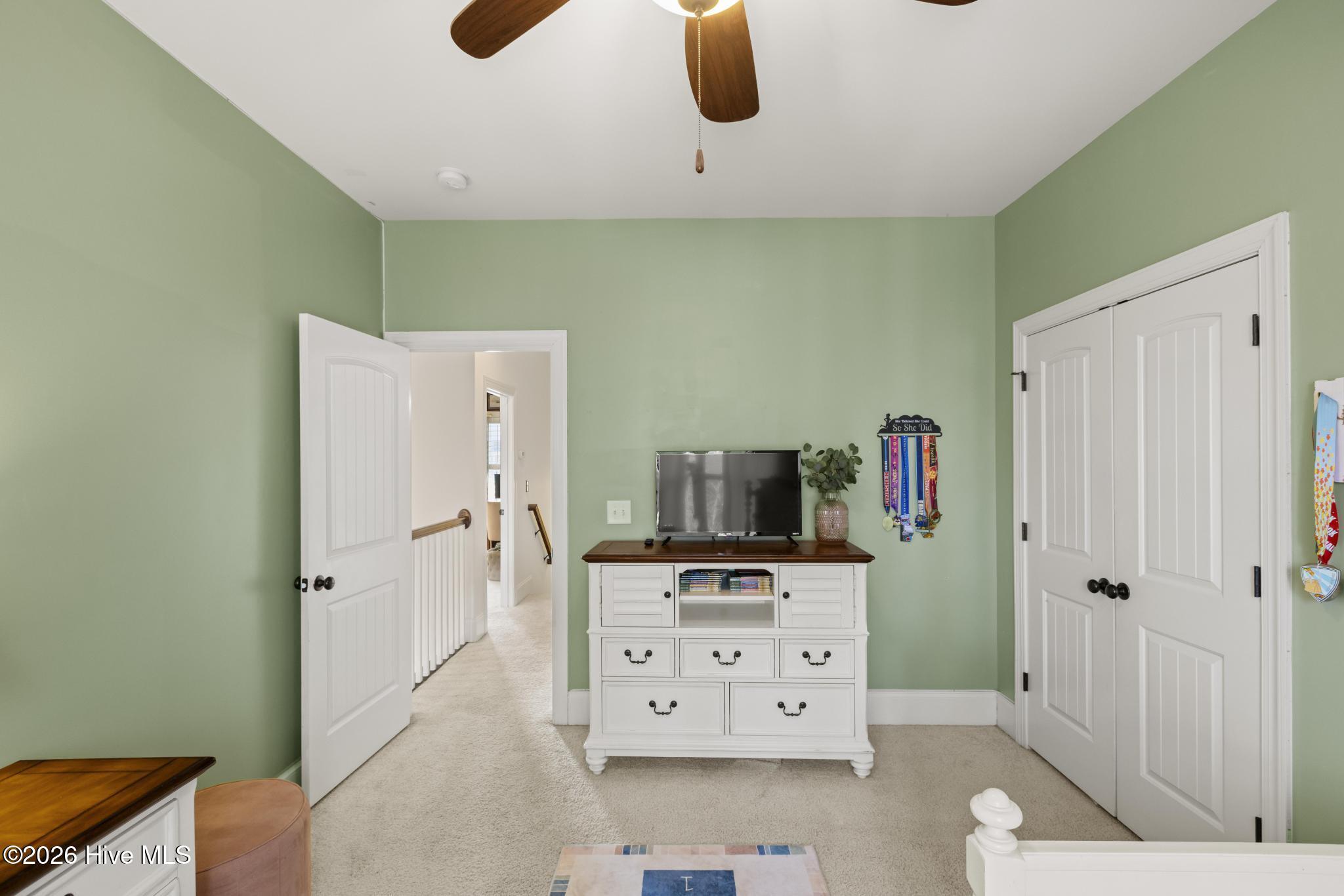 100555770 | Photo 42