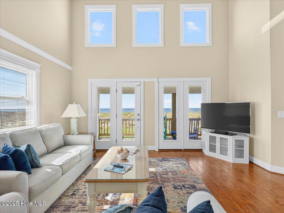 100521504 | Photo 18