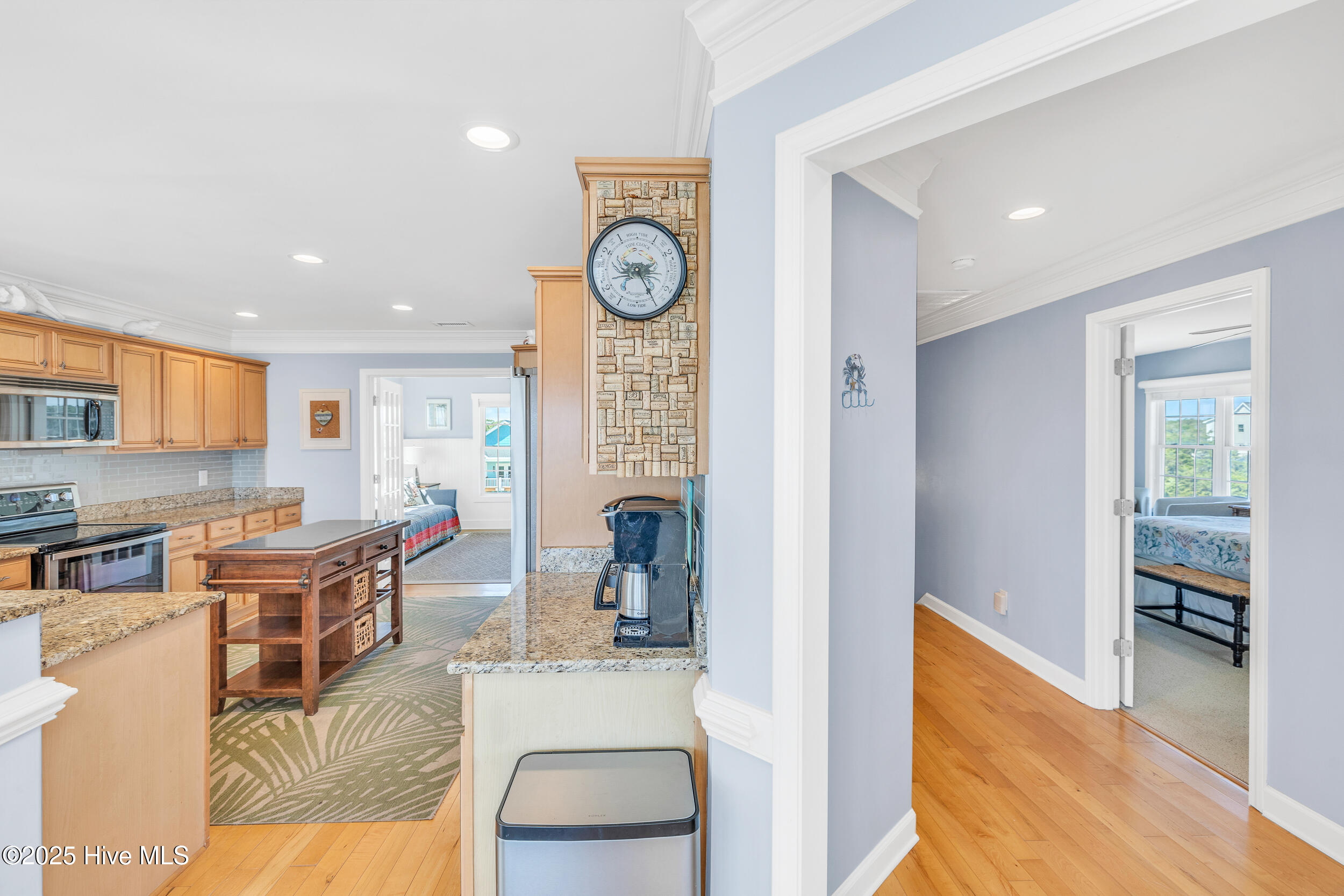 100509917 | Photo 19