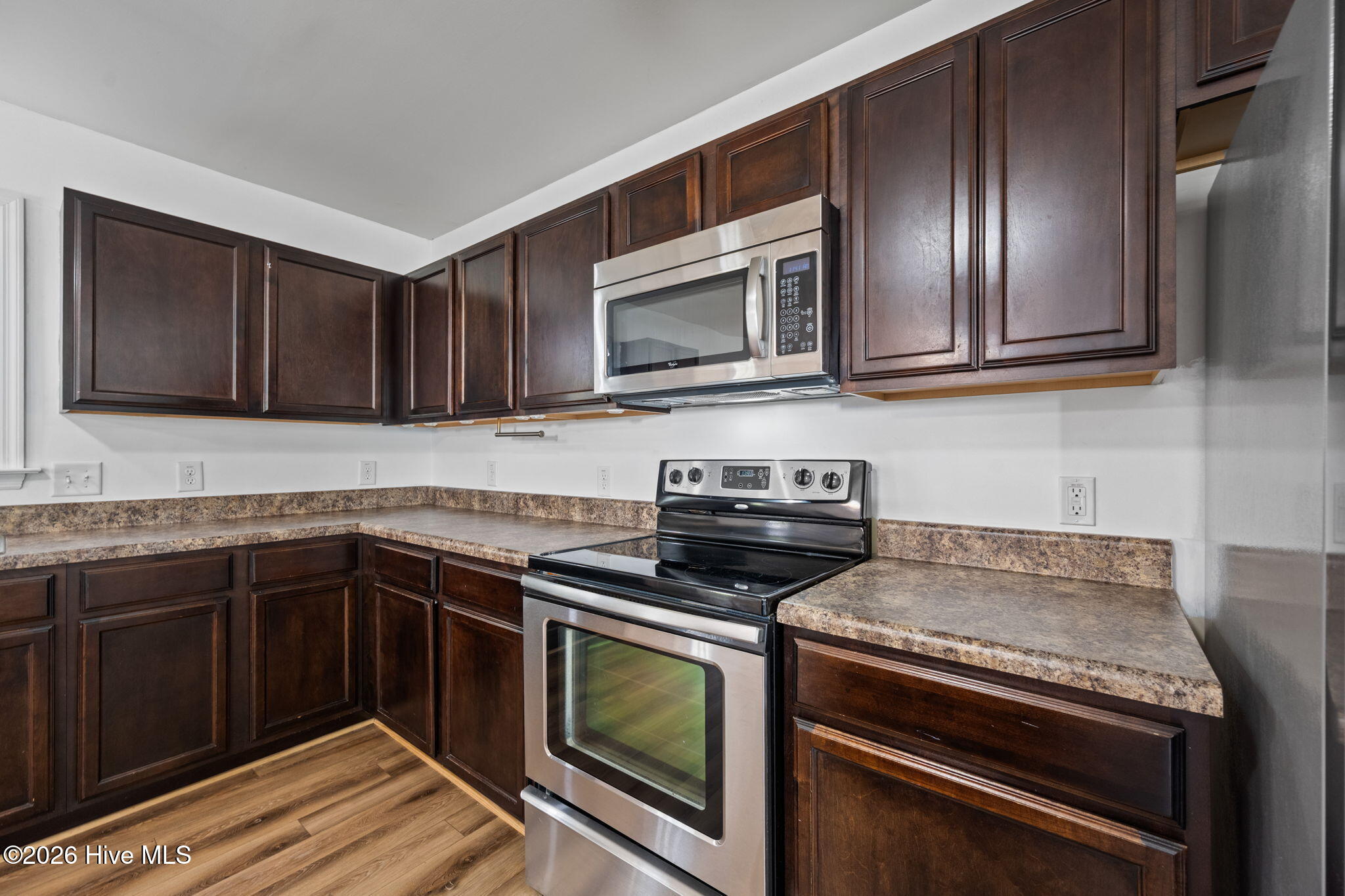 100565061 | Photo 18