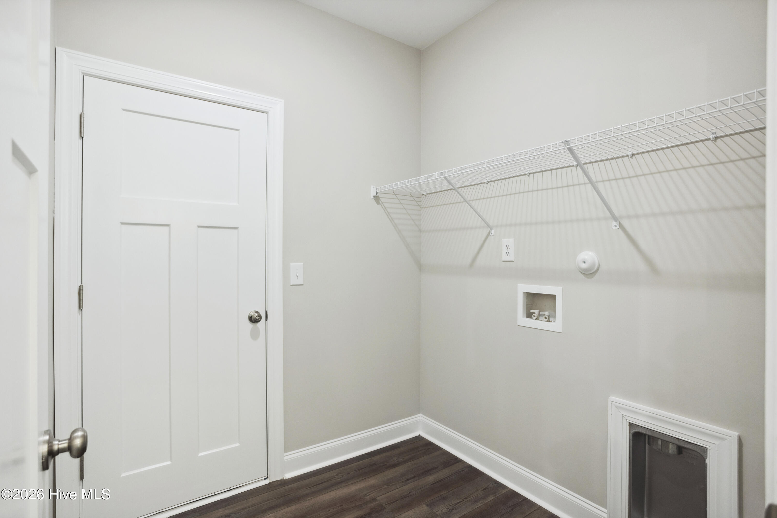 100566515 | Photo 13