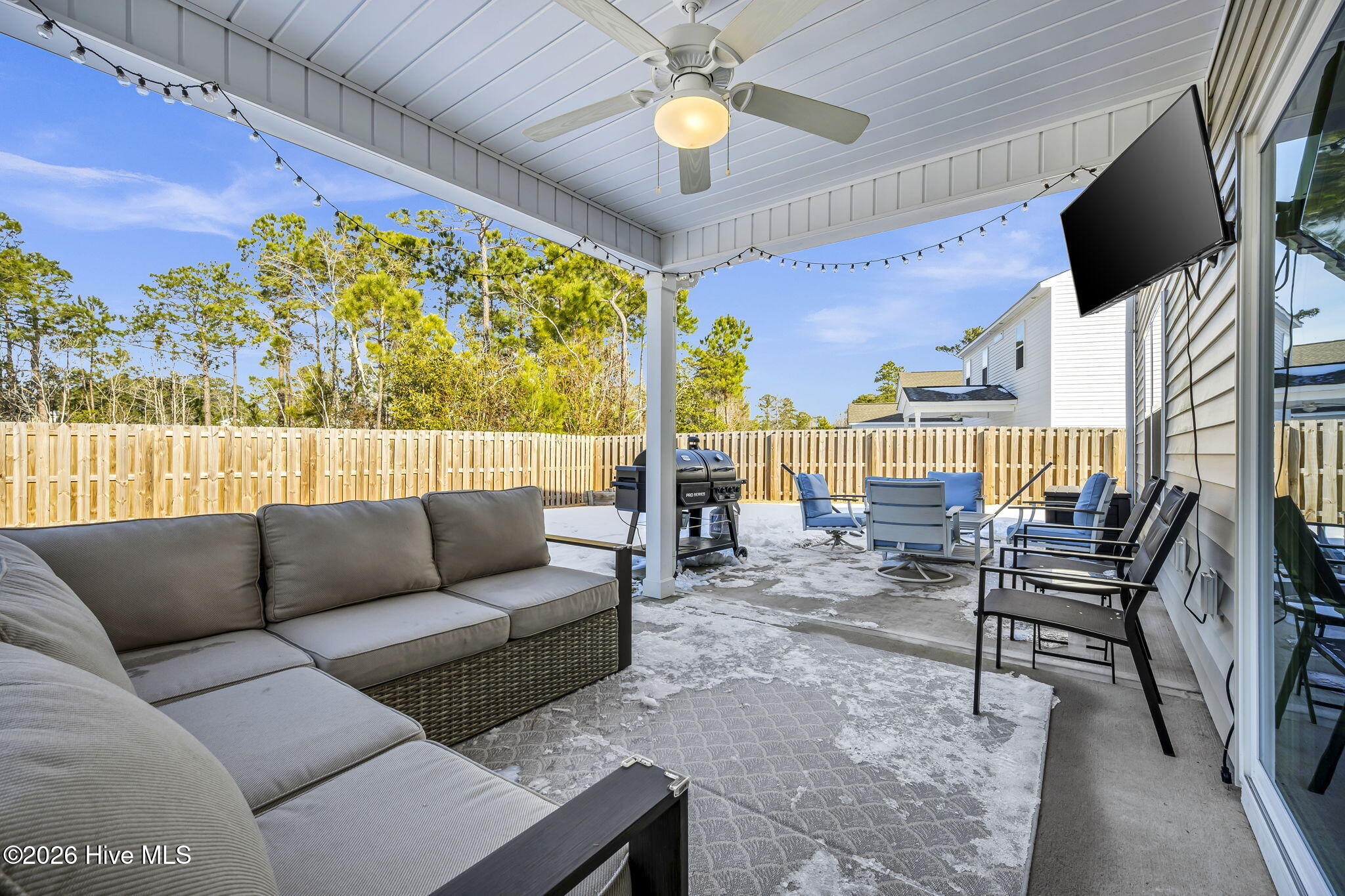 100552838 | Photo 33