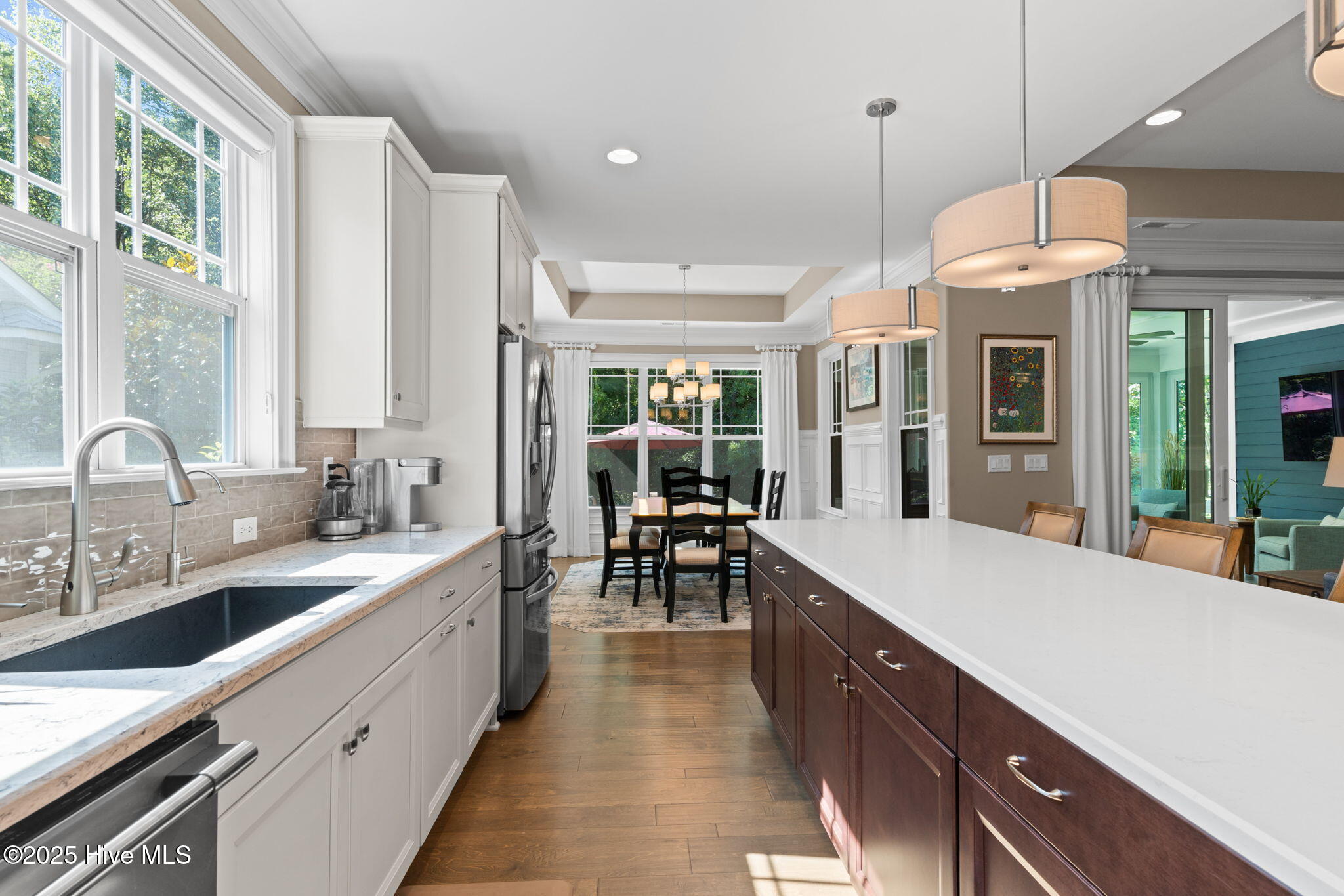 100529487 | Photo 18