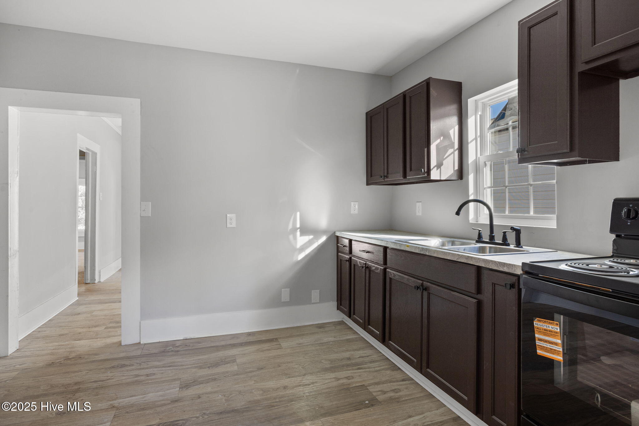 100545676 | Photo 27