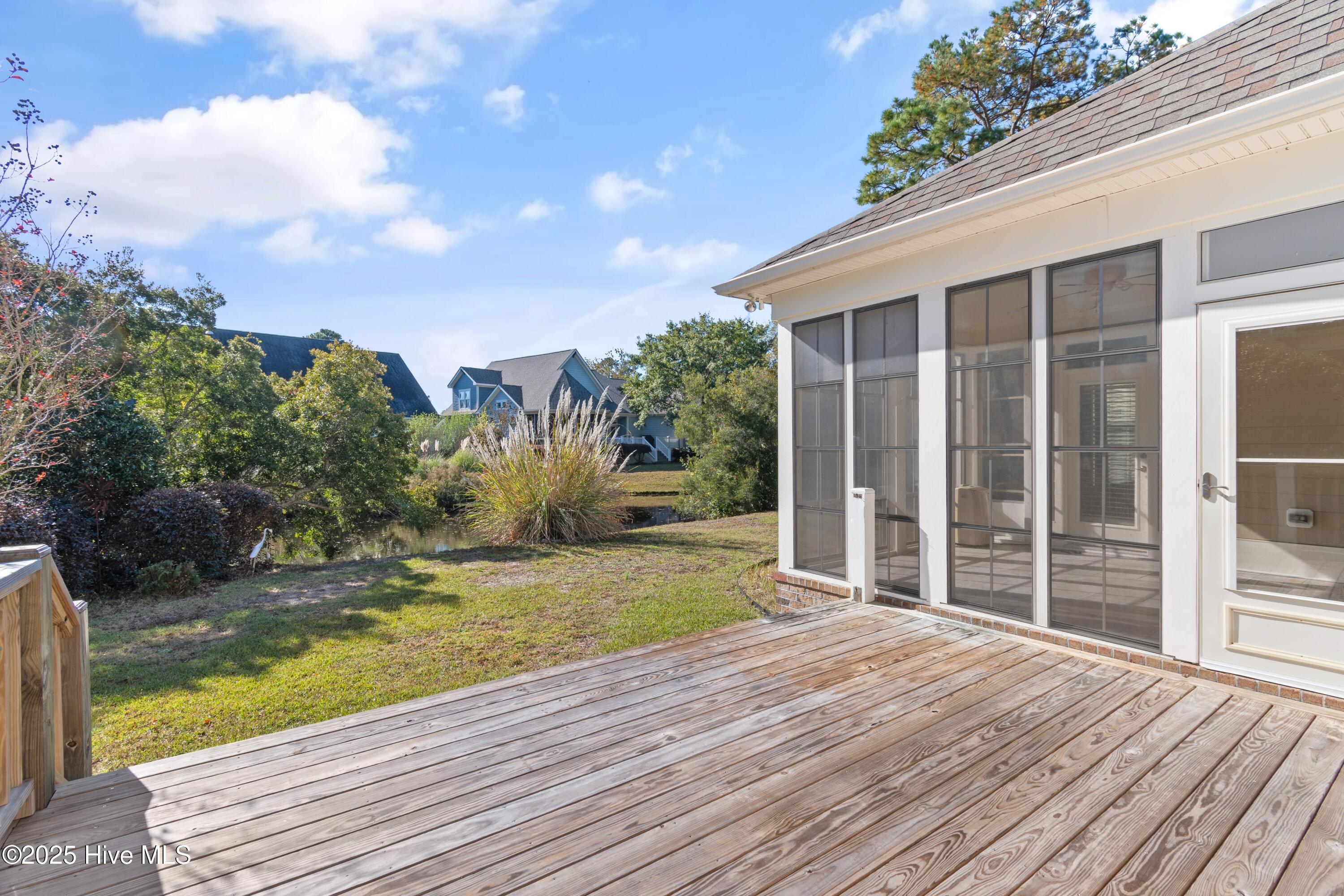 100540174 | Photo 34