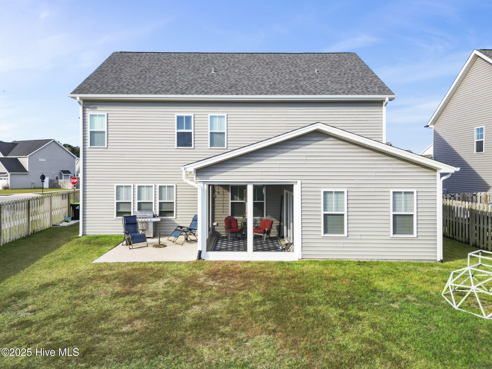 100538351 | Photo 58