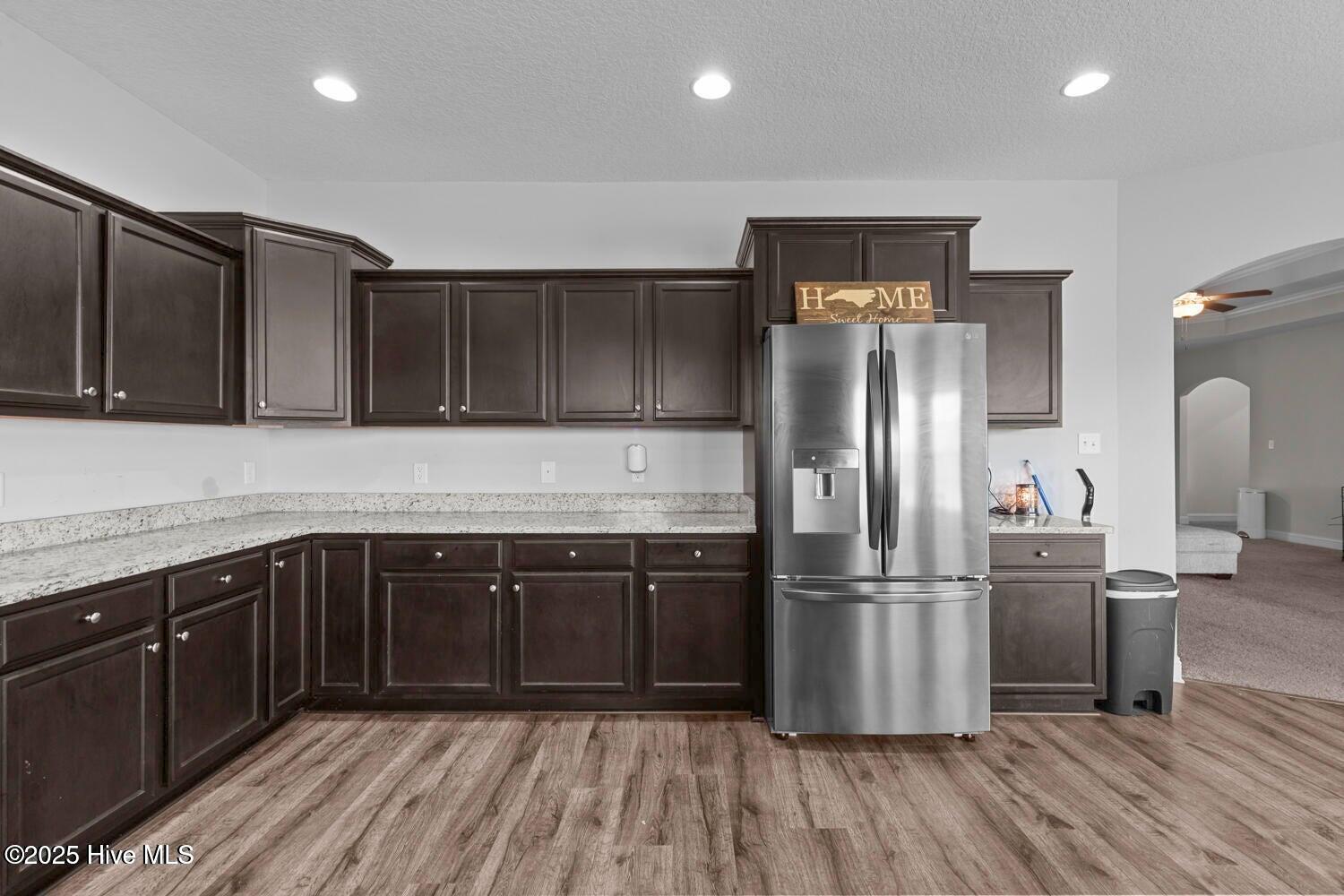 100545840 | Photo 10