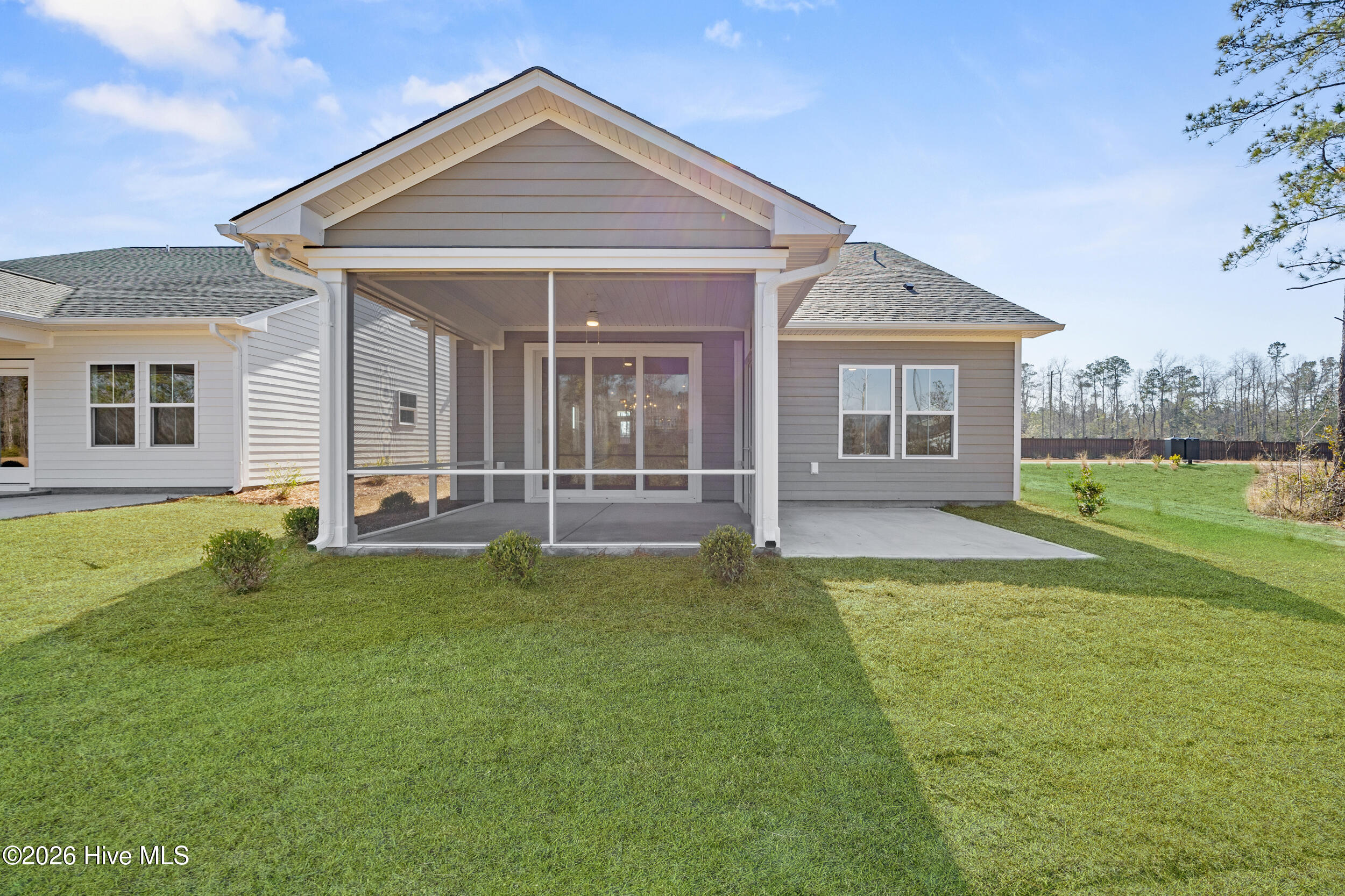 100539841 | Photo 47