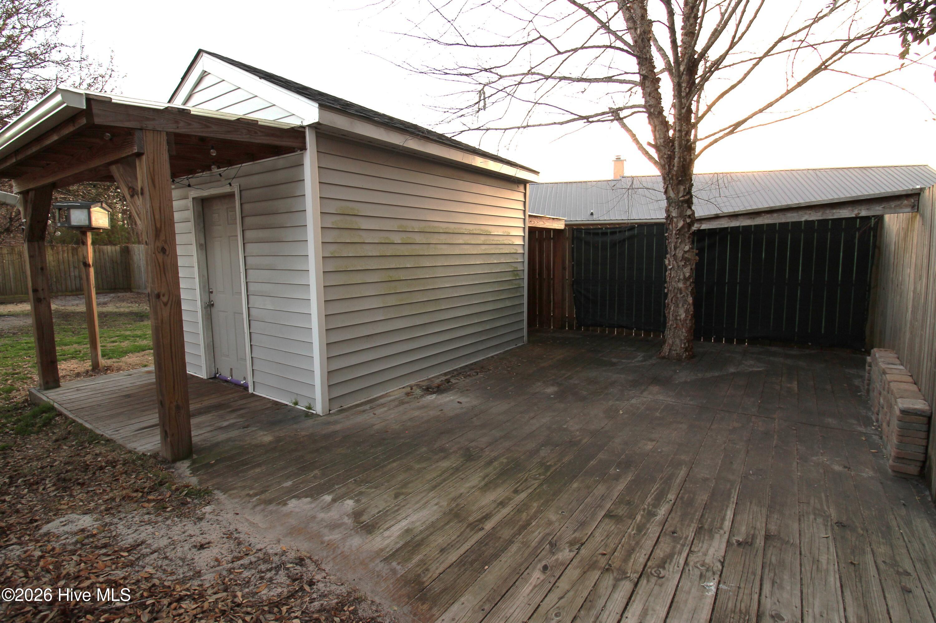 100558935 | Photo 52