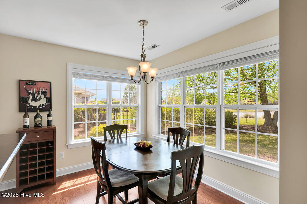 100565145 | Photo 14