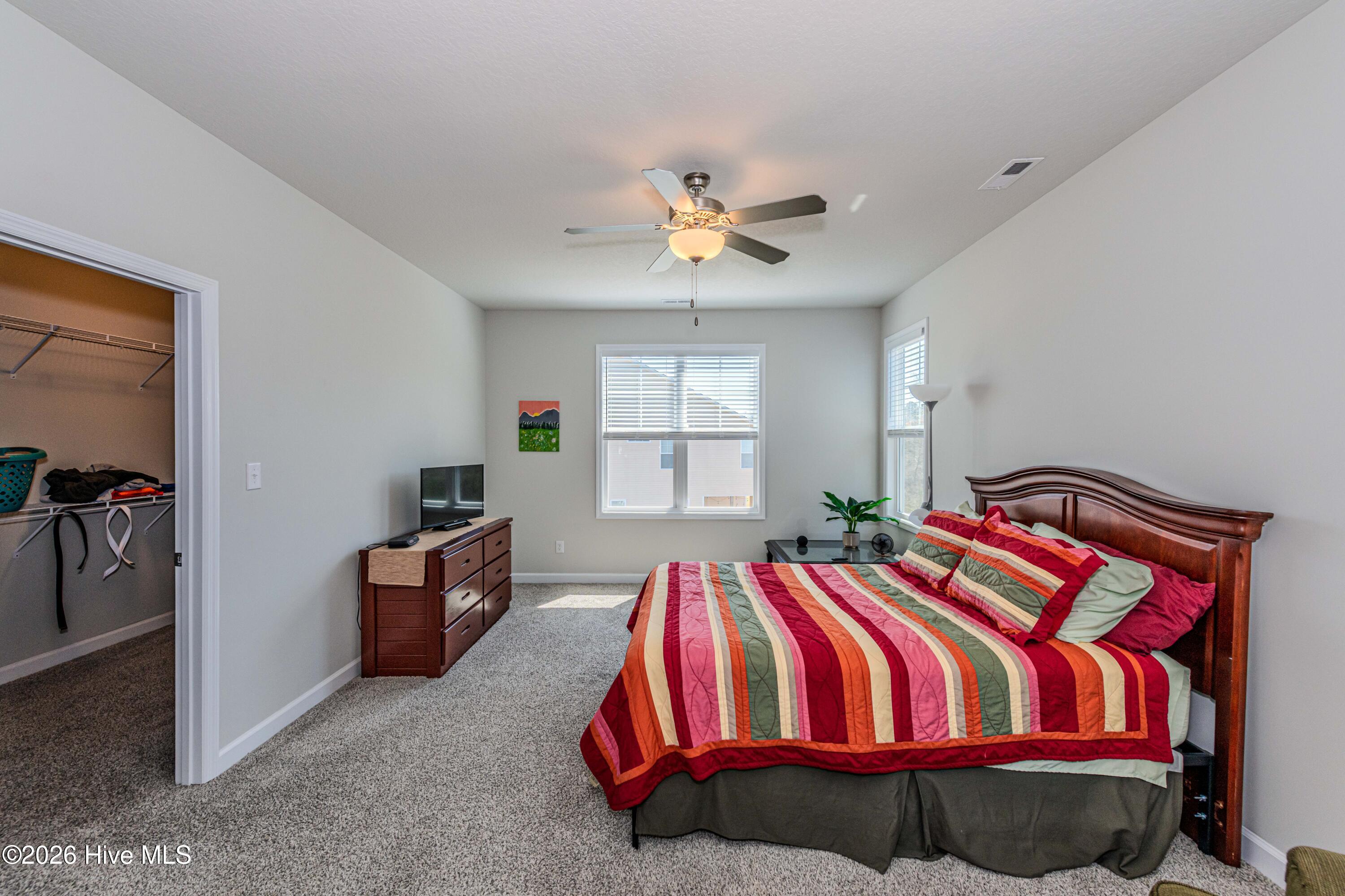 100565496 | Photo 31