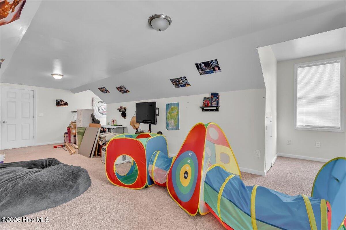 100549997 | Photo 49