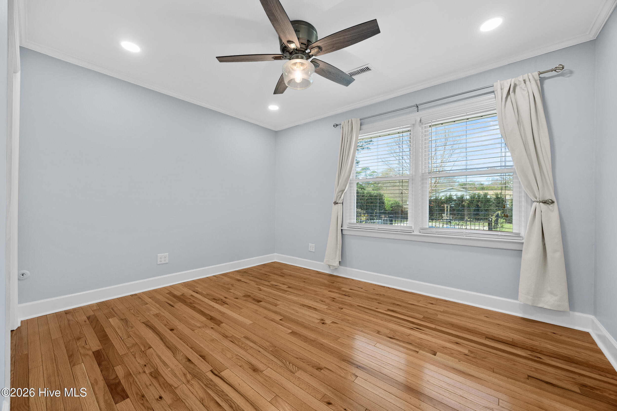 100561764 | Photo 20