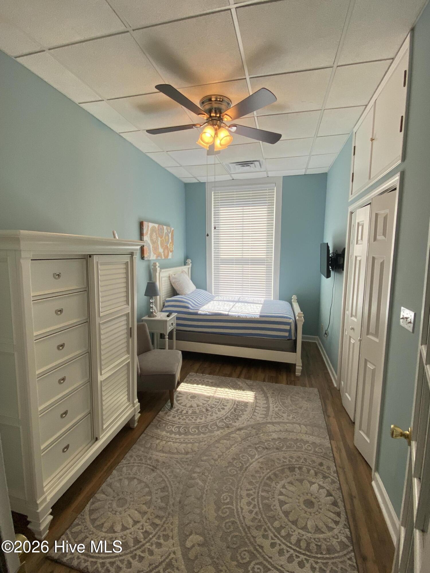 100565330 | Photo 10