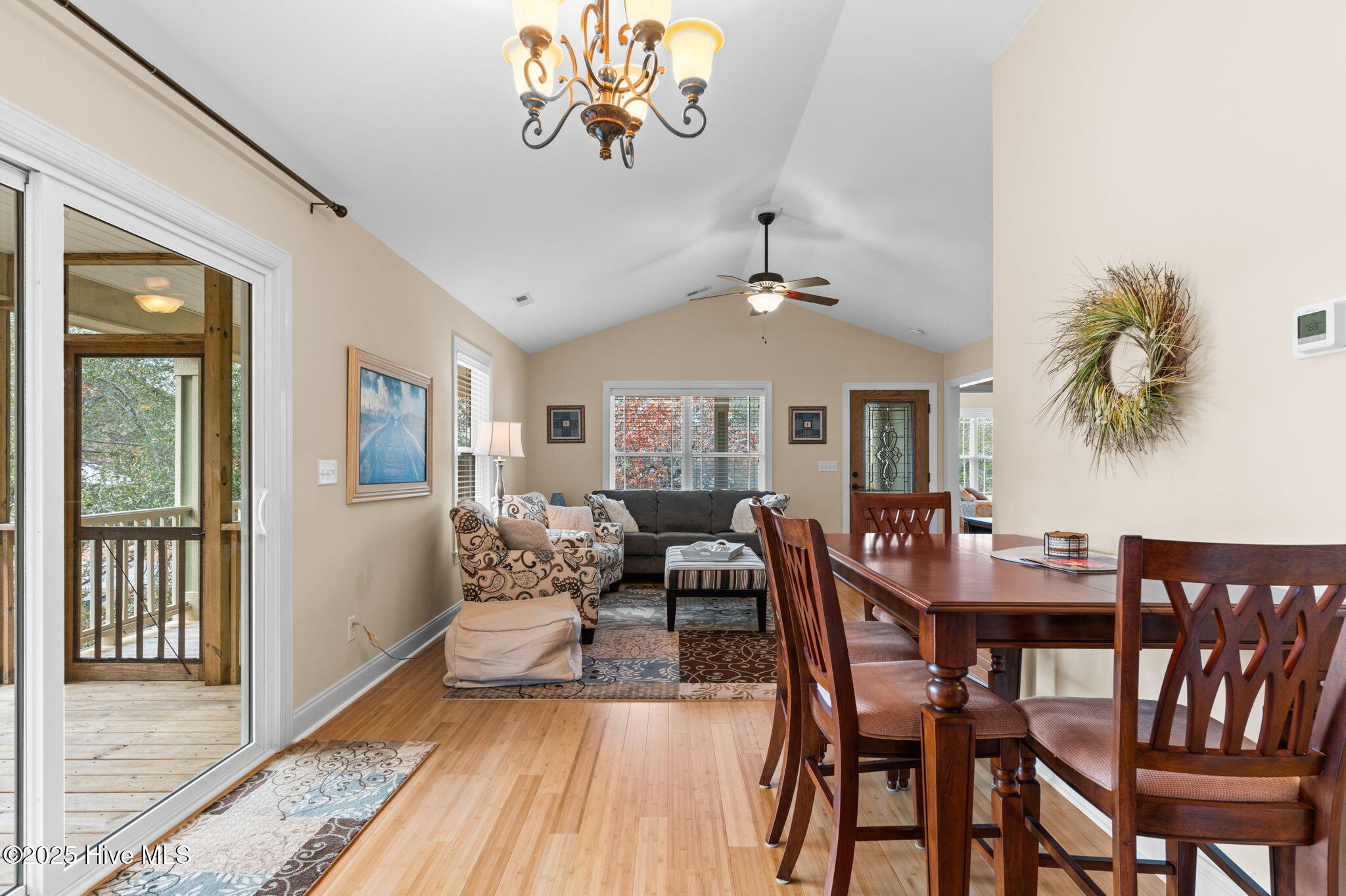 100546852 | Photo 10