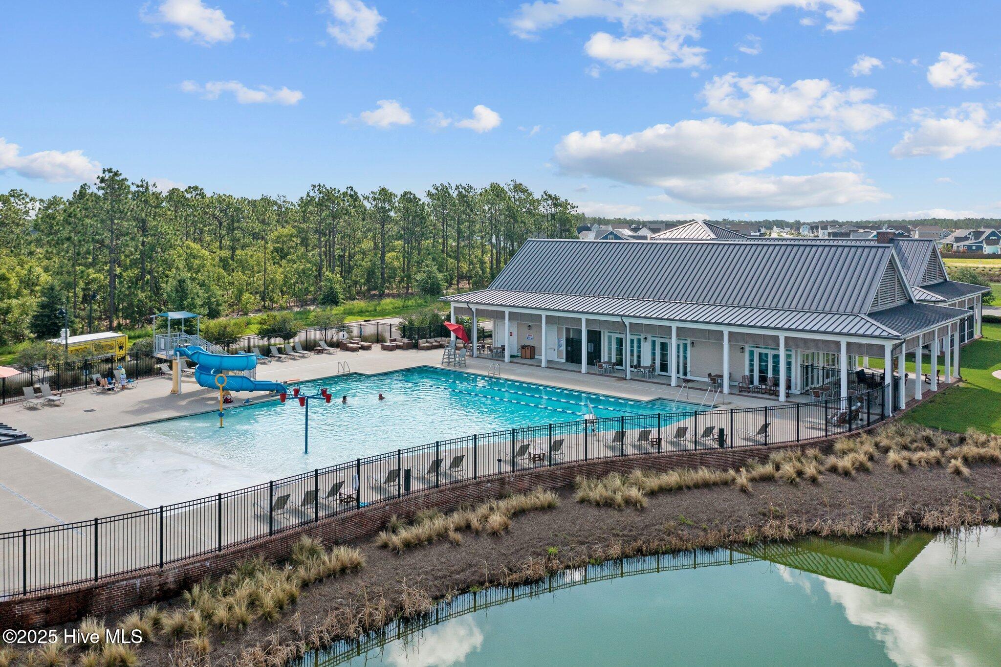 100515846 | Photo 51