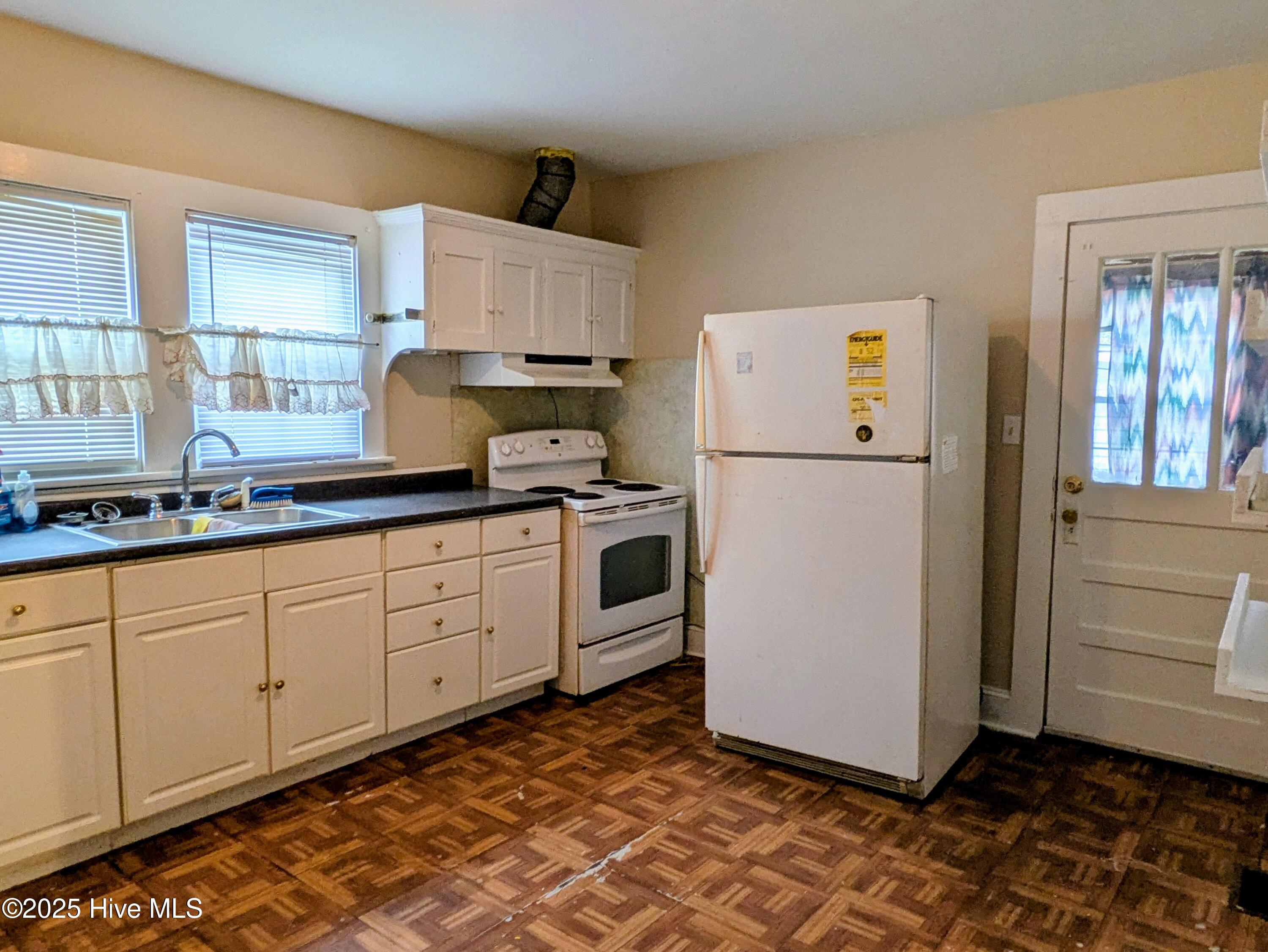 Homes for sale in Greenville, NC | 1004 Ward St, Greenville, NC 27834 | MLS# 100534520