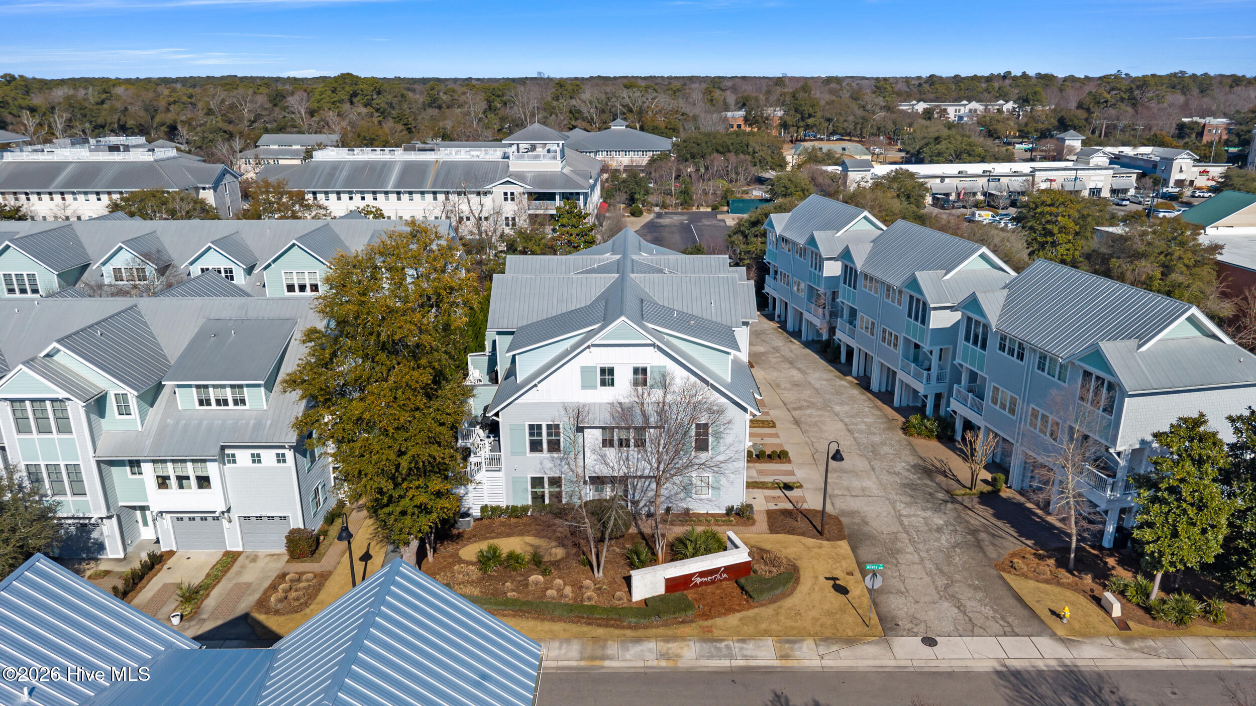 100553548 | Photo 48