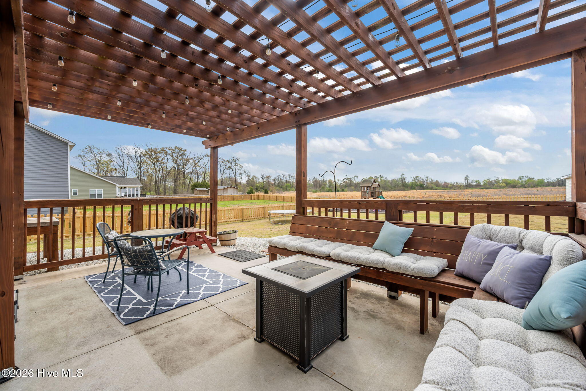 100560524 | Photo 49