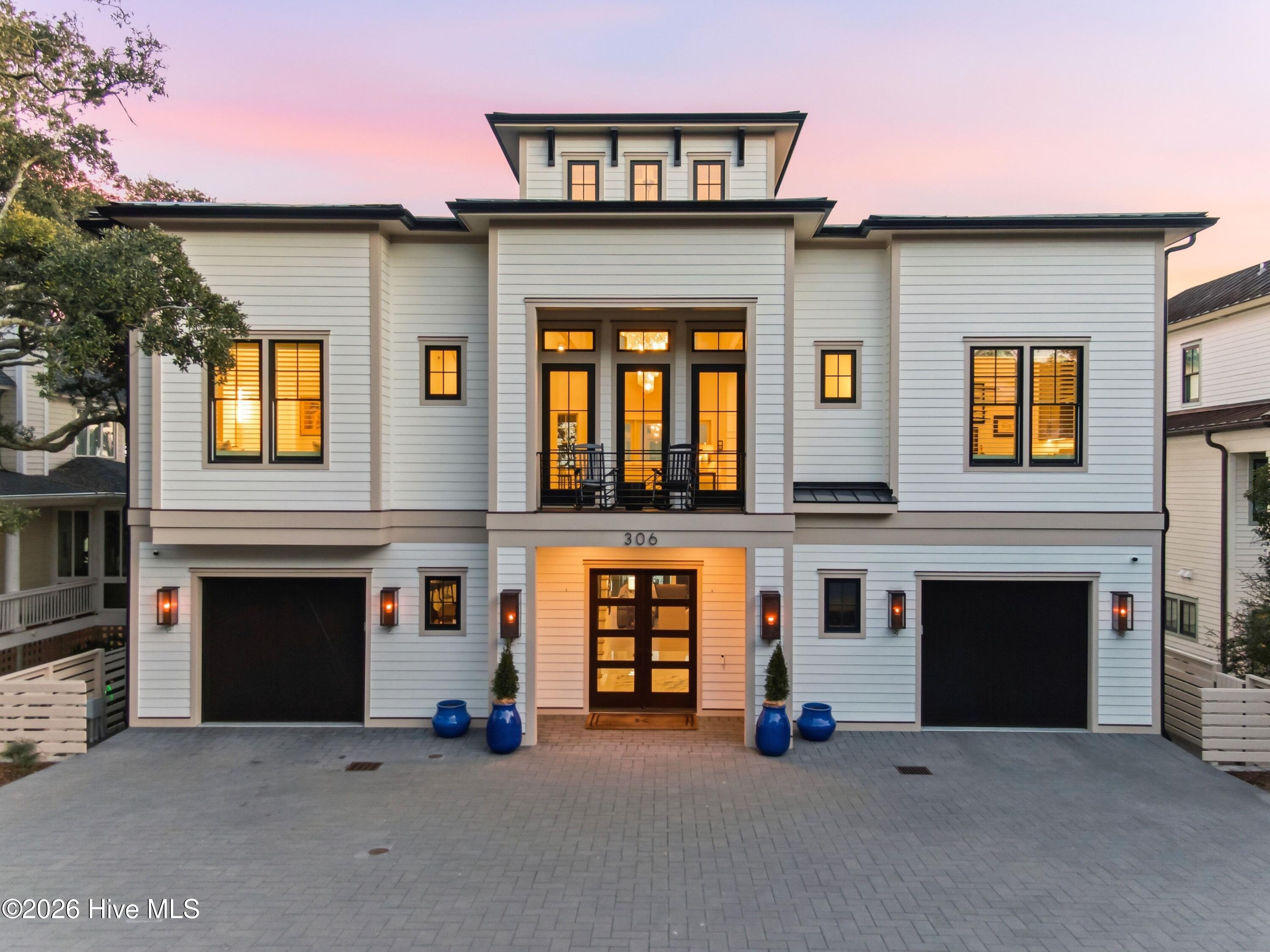 100556008 | Photo 62