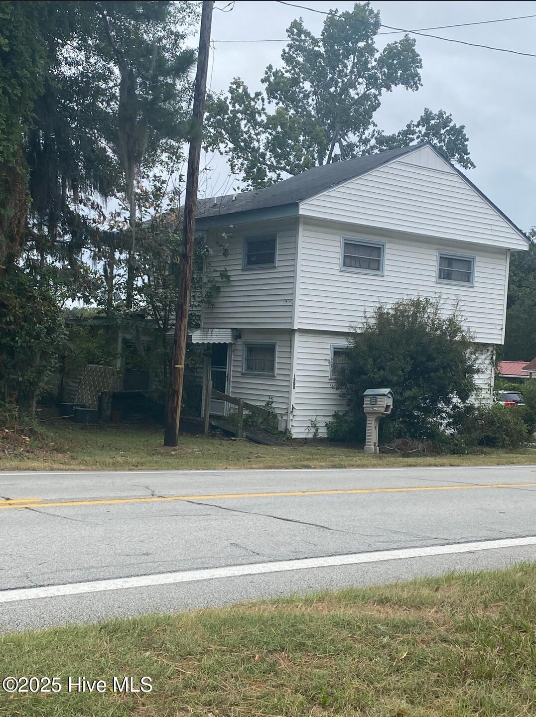 Homes for sale in New Bern, NC | 1300 Brices Creek Rd, New Bern, NC 28562 | MLS# 100530806