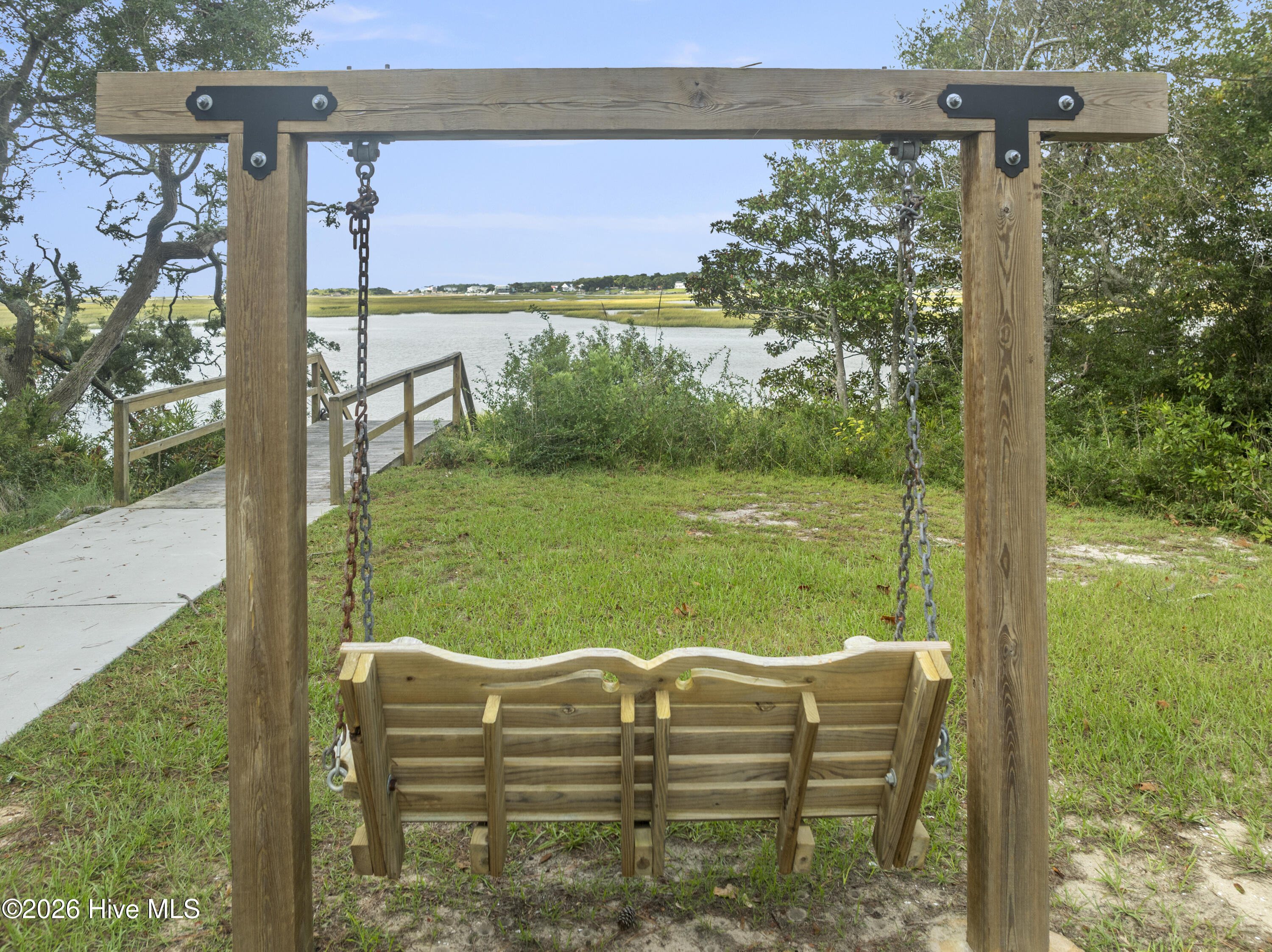 100558388 | Photo 23